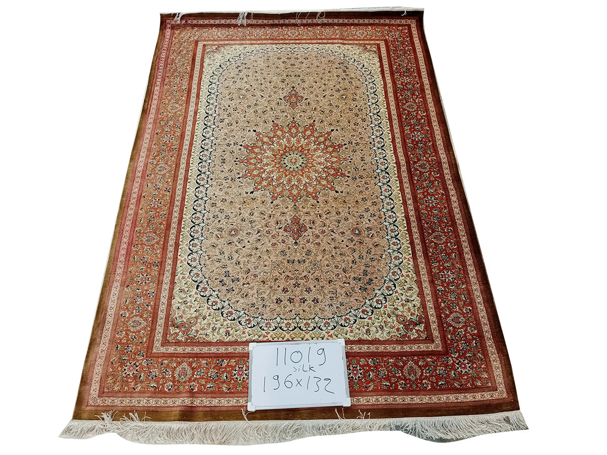 PURE SILK QOM