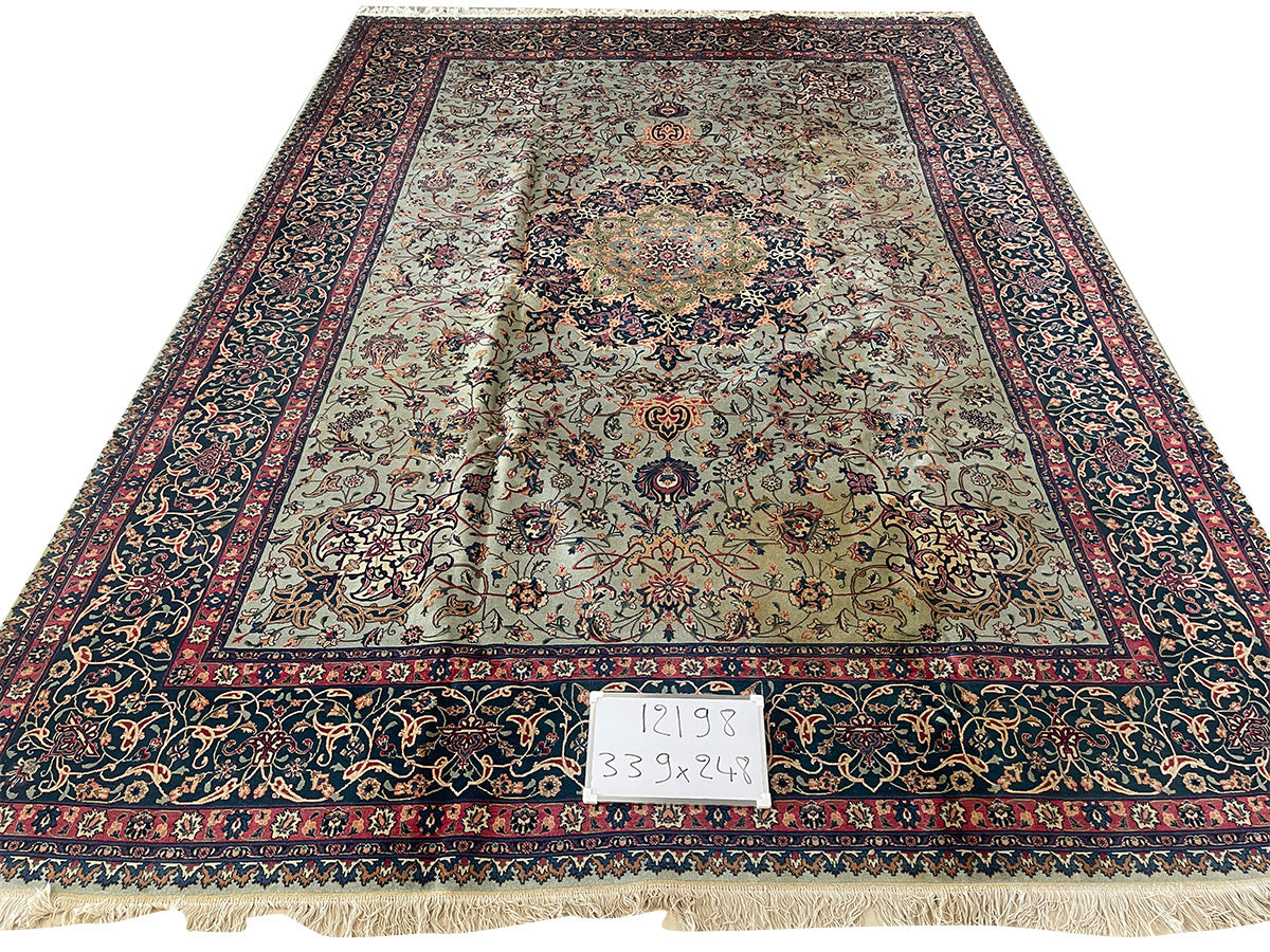 OLD GREEN RUG N ROLL