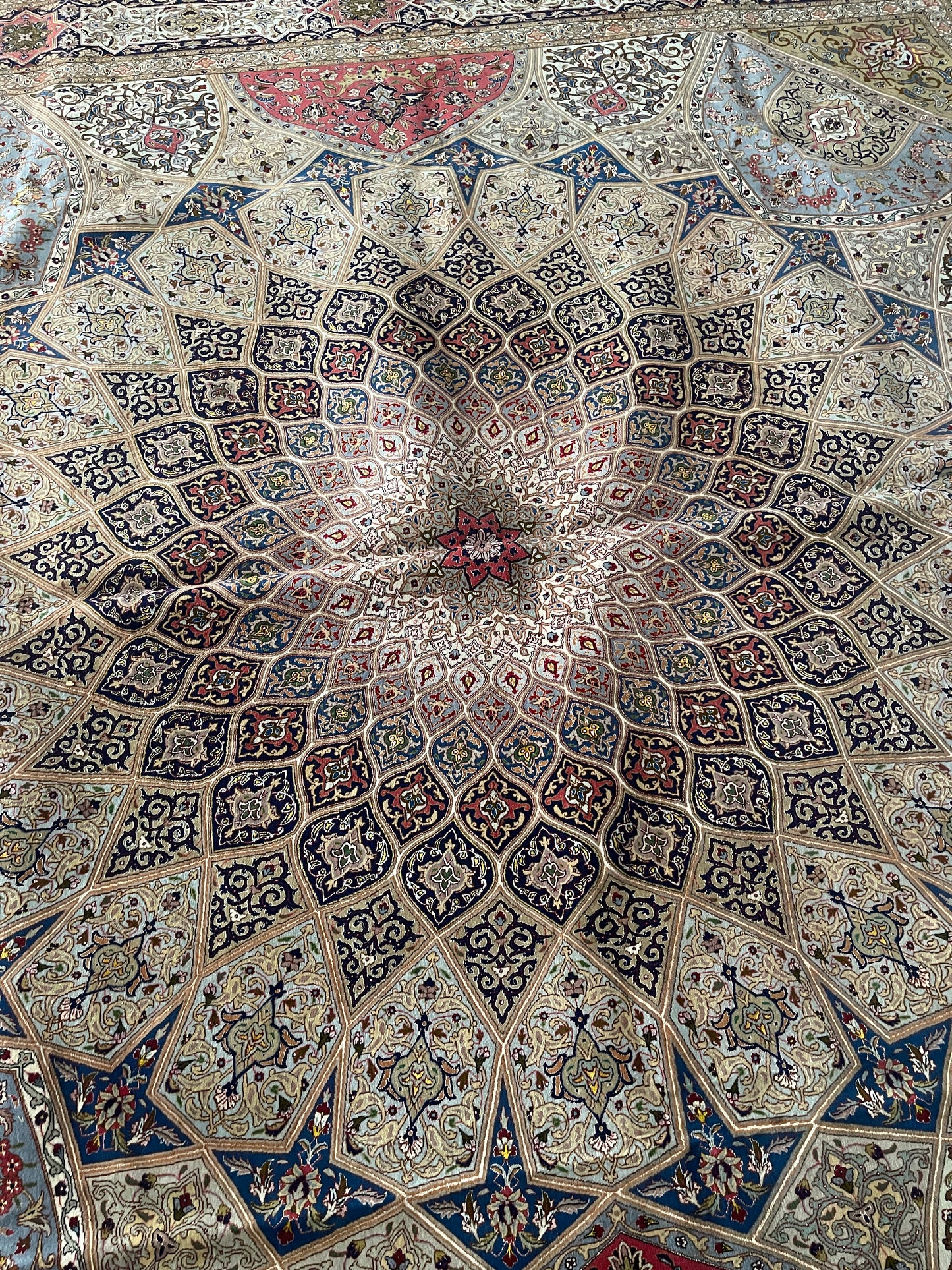 SQUARE GOMBAD CARPET
