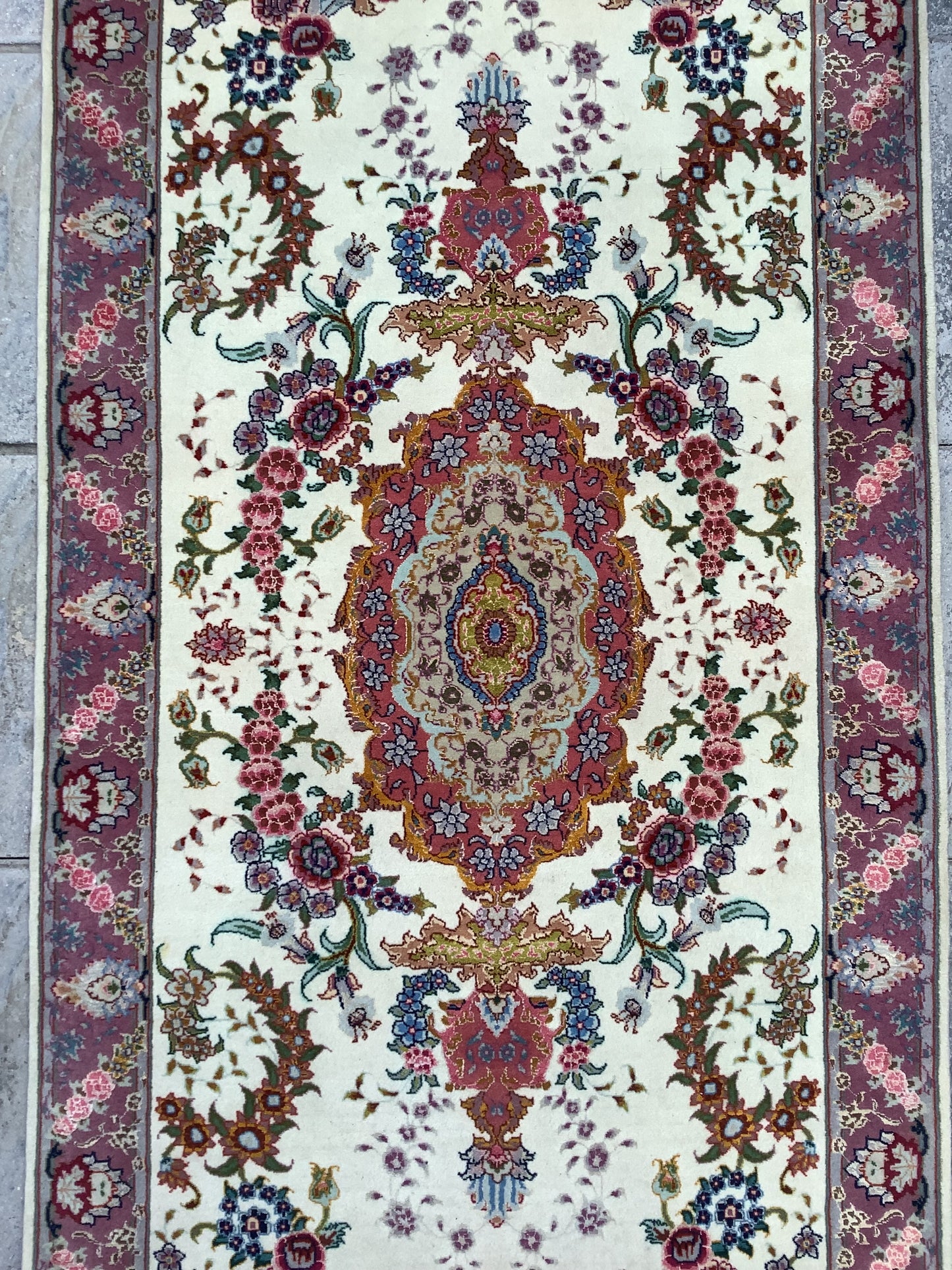 BENAM TABRIZ RUNNER