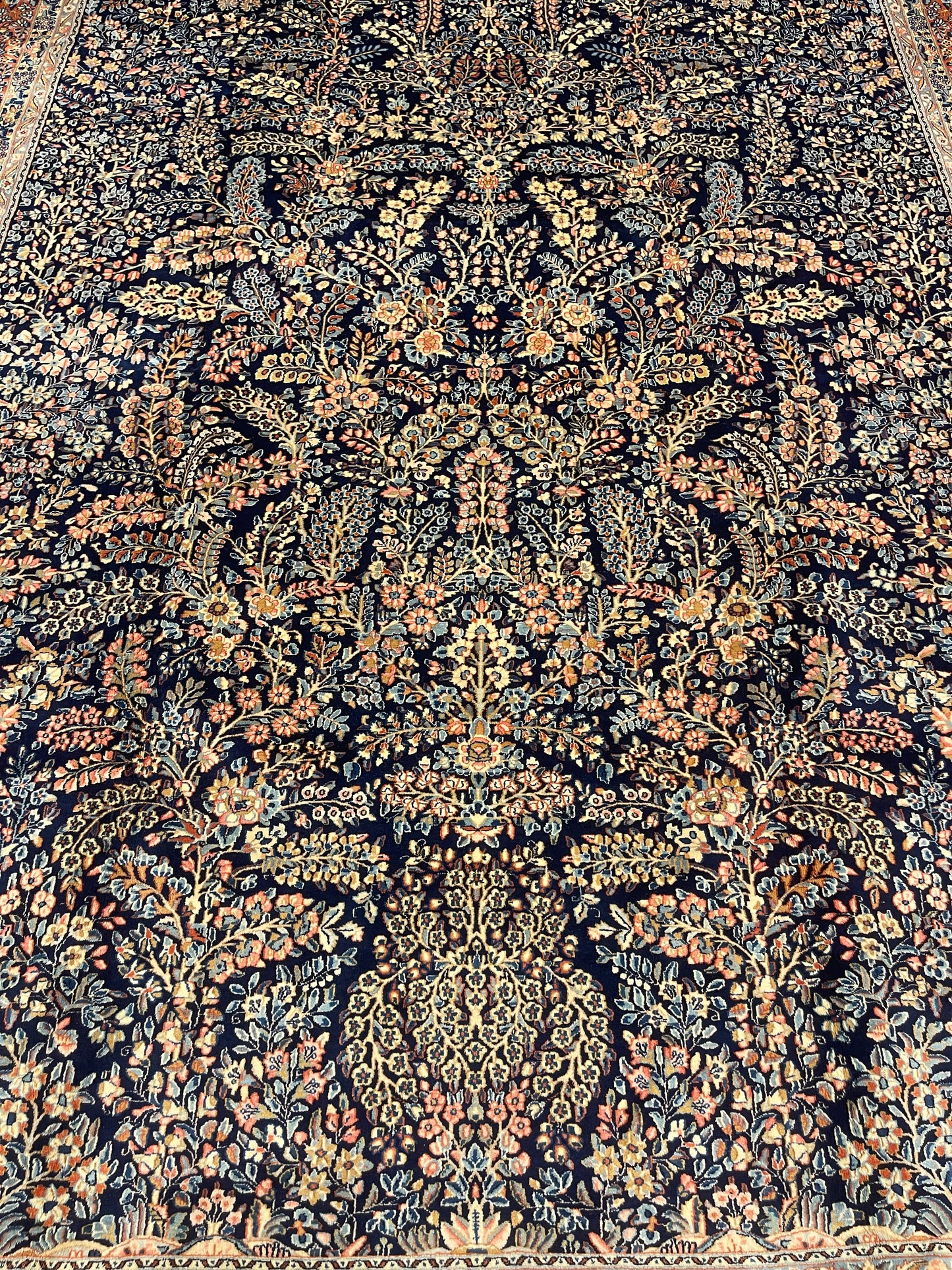 1,001 FLOWERS