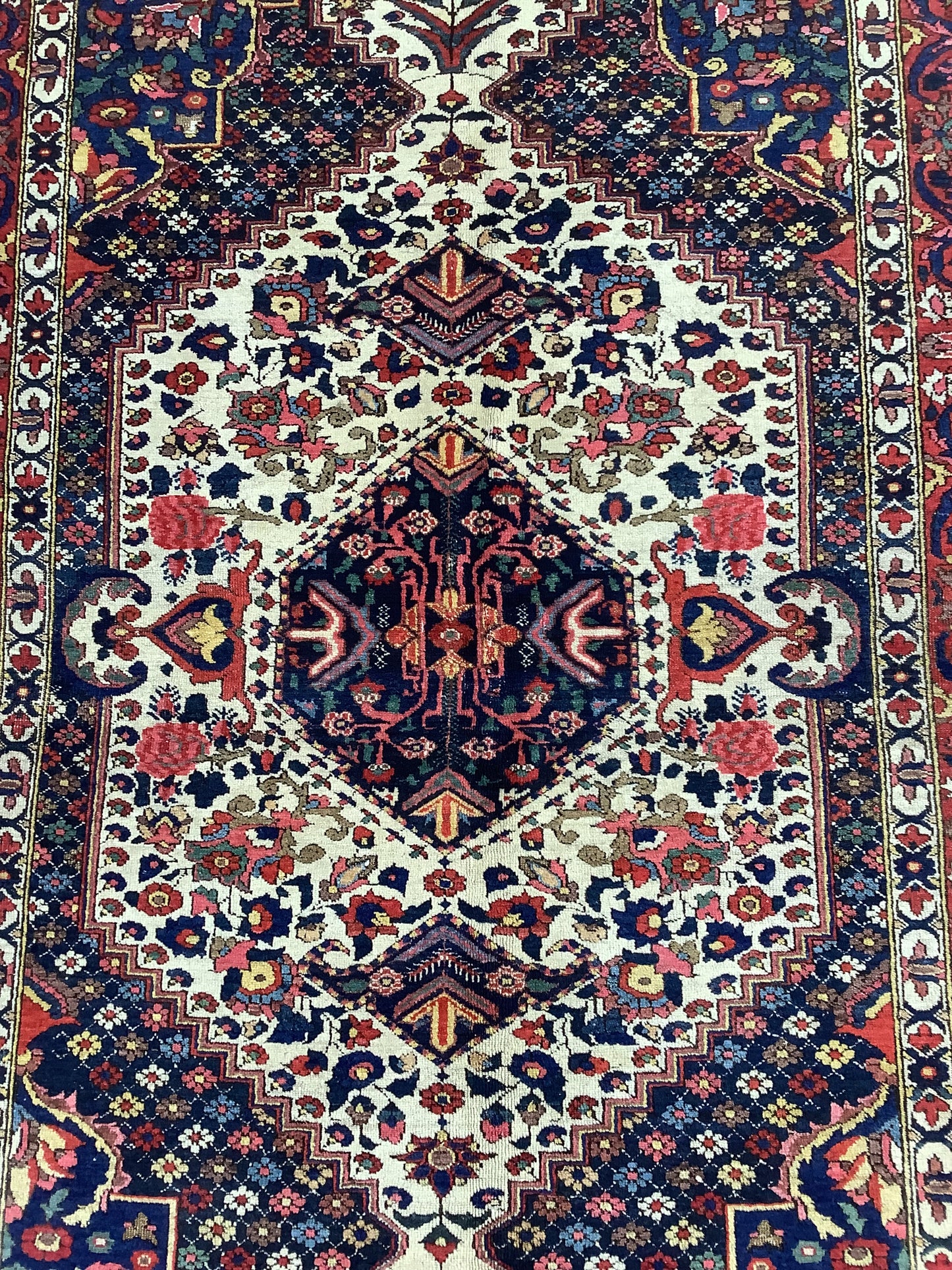 ANTIQUE STARRY BAKHTIAR
