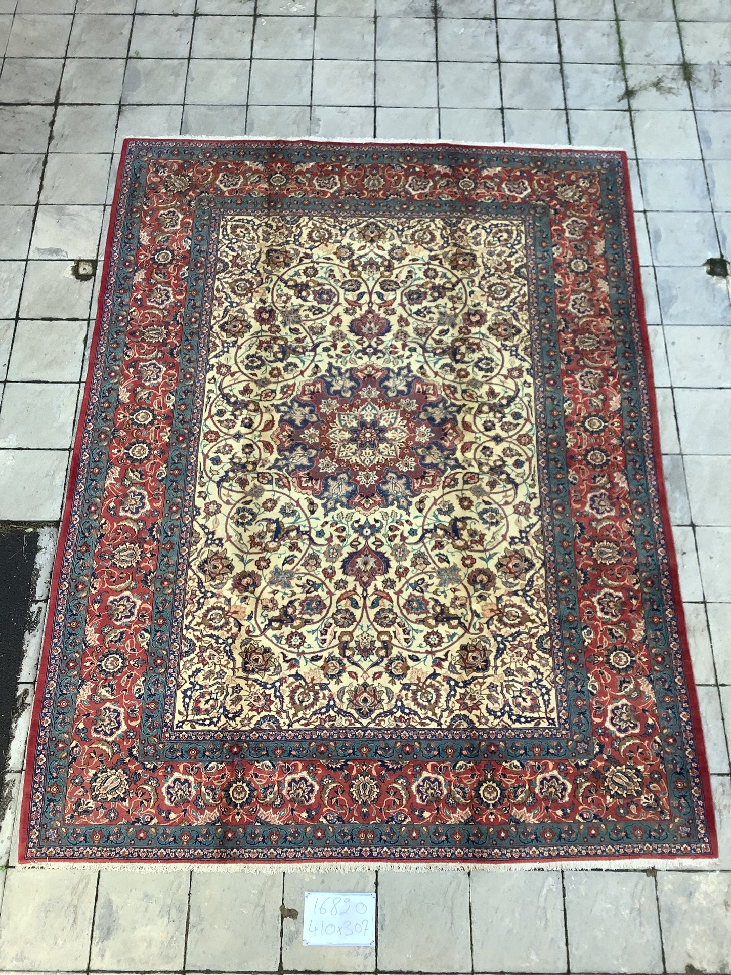 XXL LUXURY ANTIQUE ISFAHAN