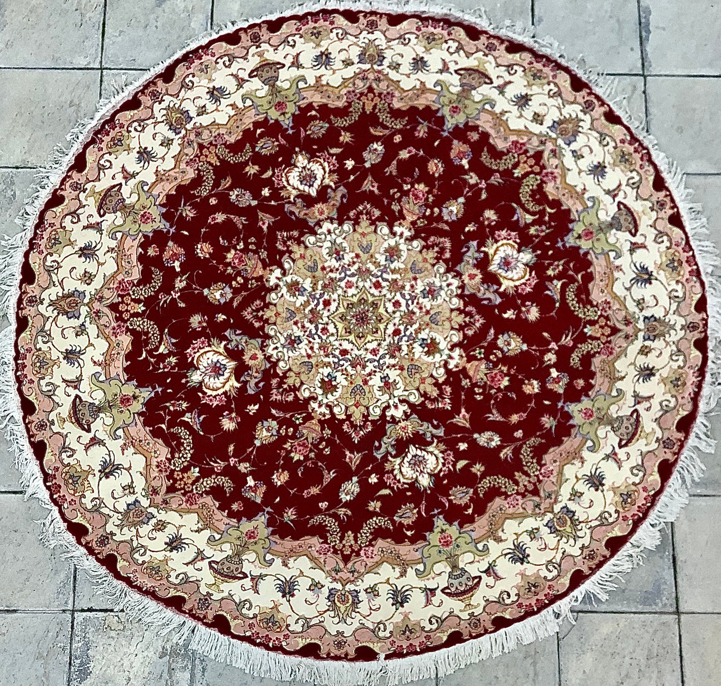 RUBY ROUND RICHES