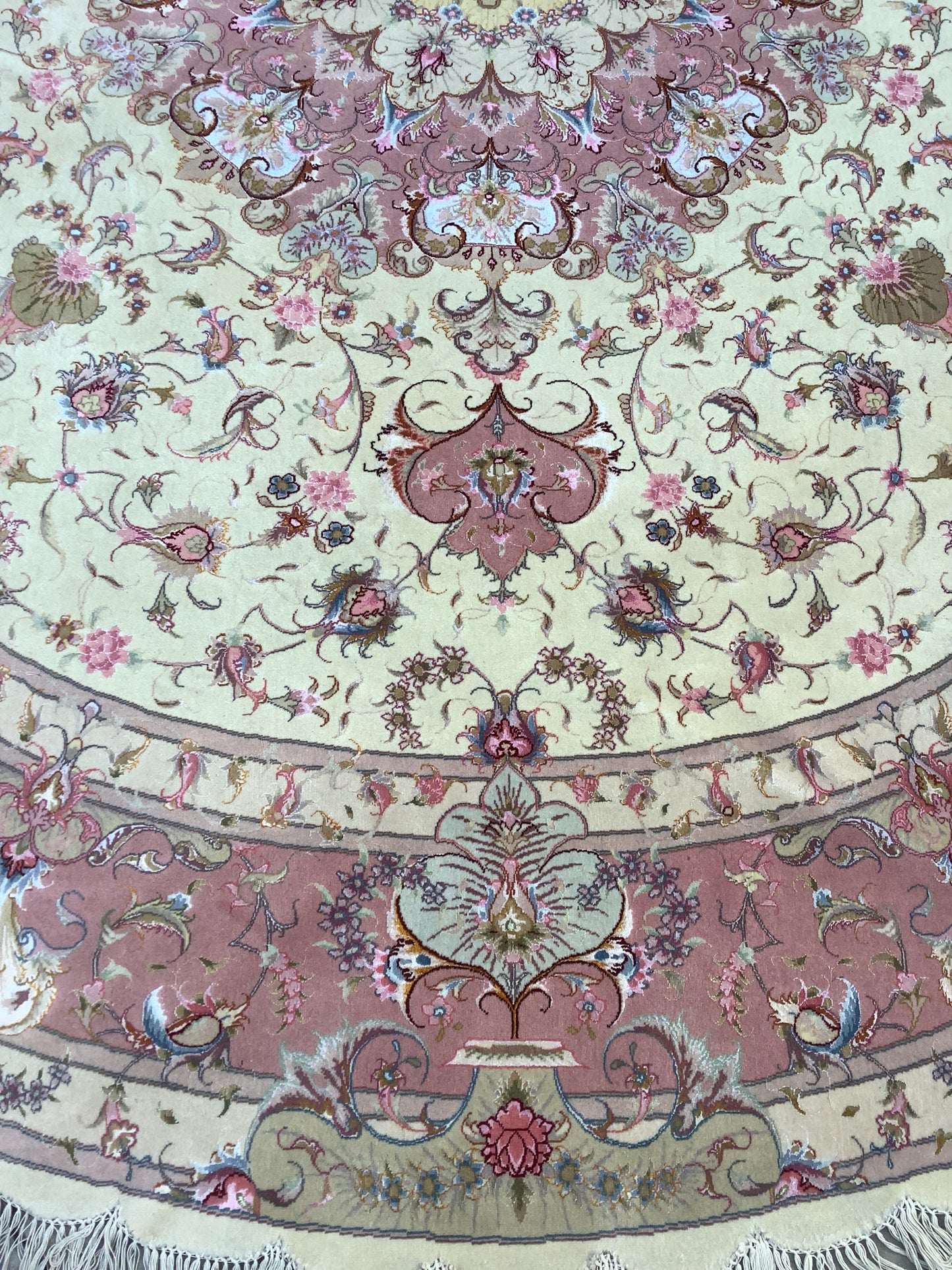 ROUND BENAM TABRIZ