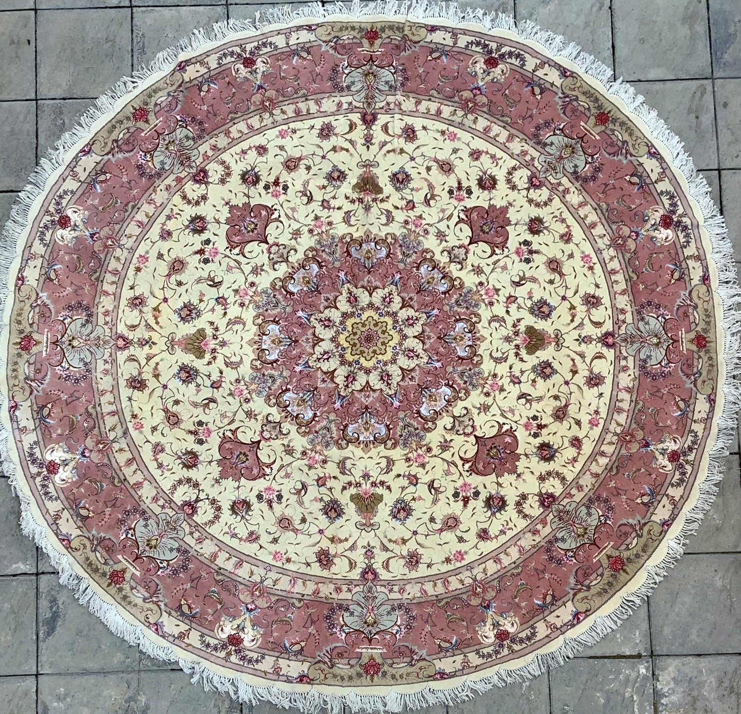 ROUND BENAM TABRIZ