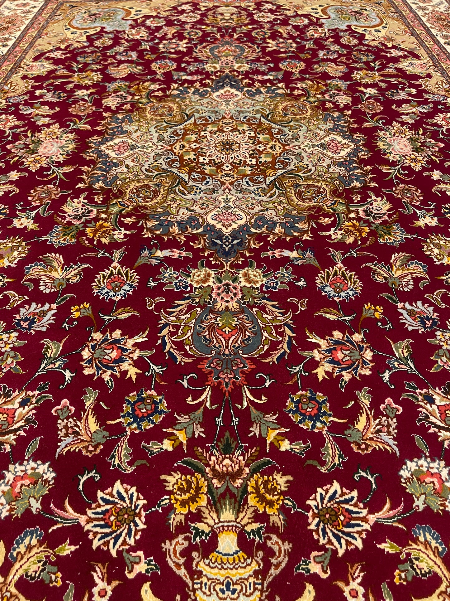 SUPERFINE KARABAGHI