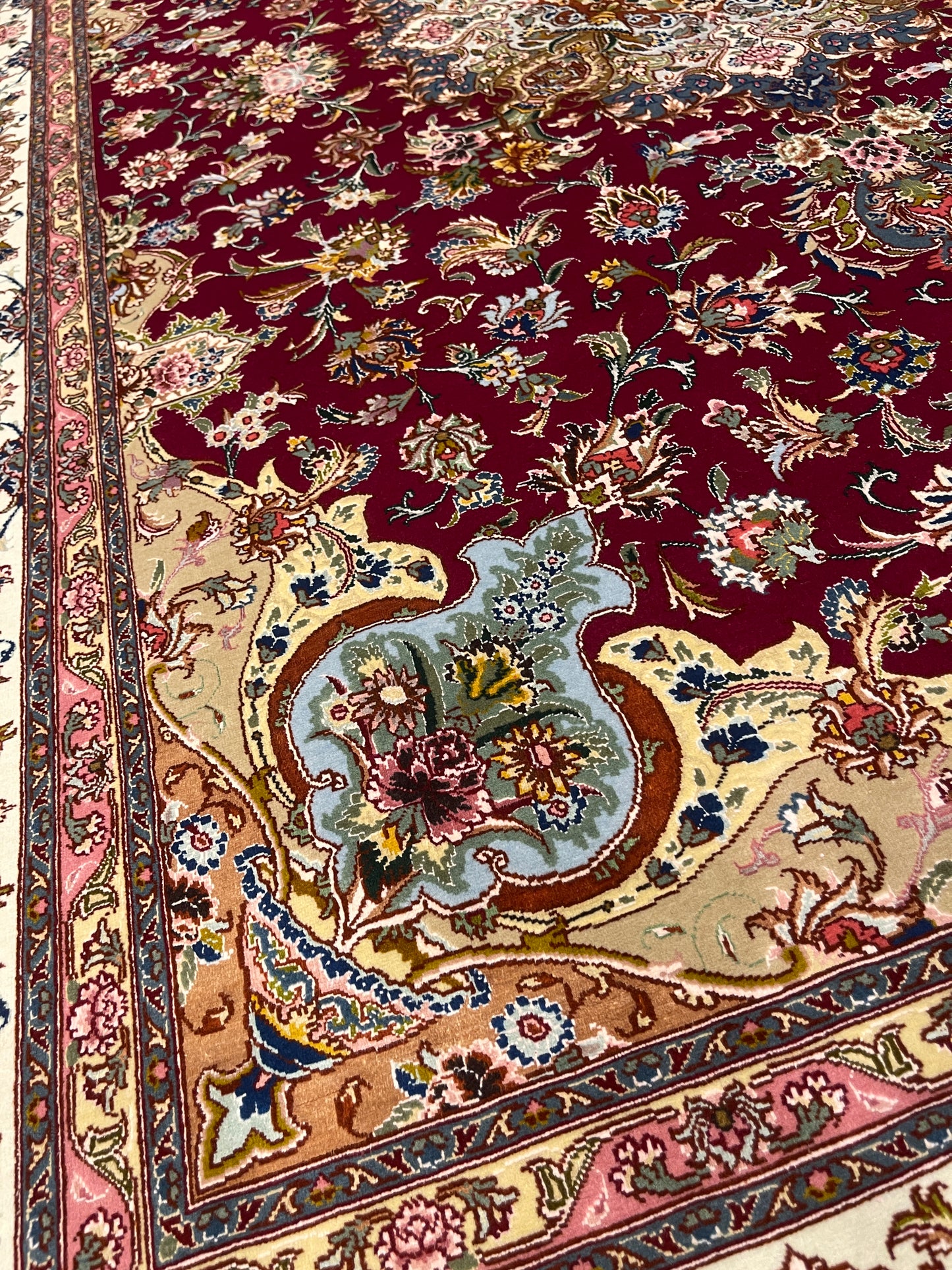 SUPERFINE KARABAGHI