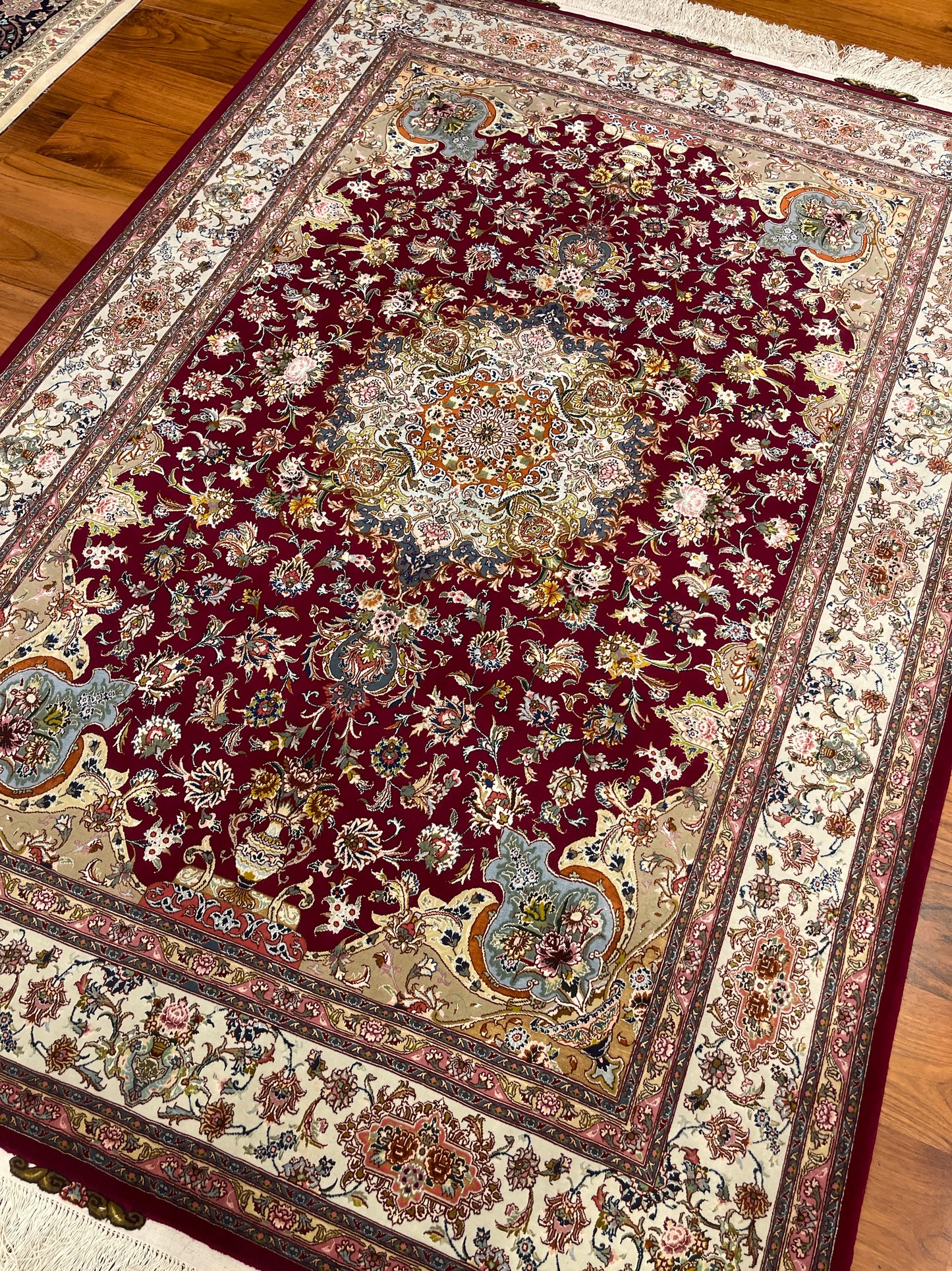 SUPERFINE KARABAGHI