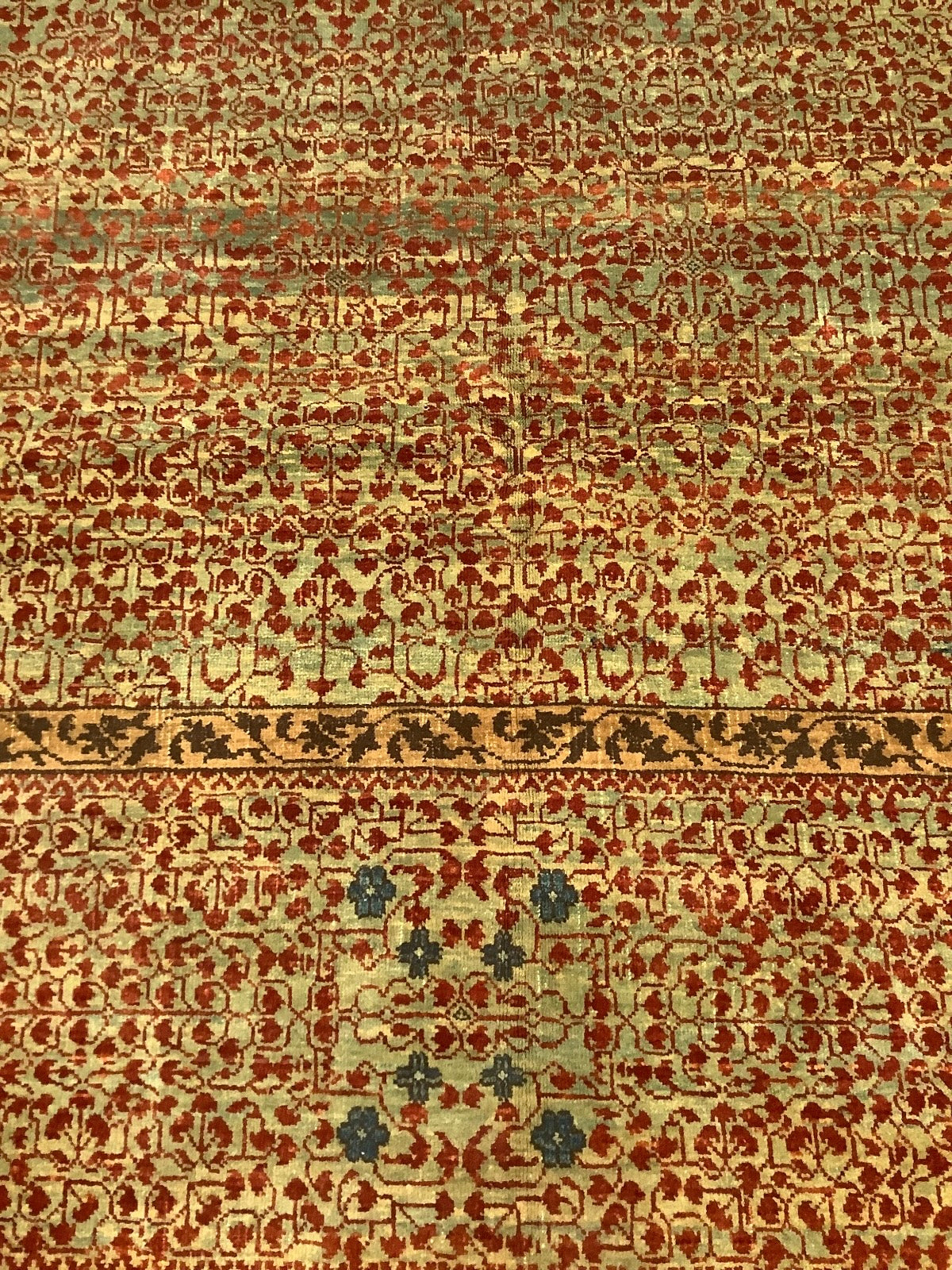 Fine Mamluk All Over Giant