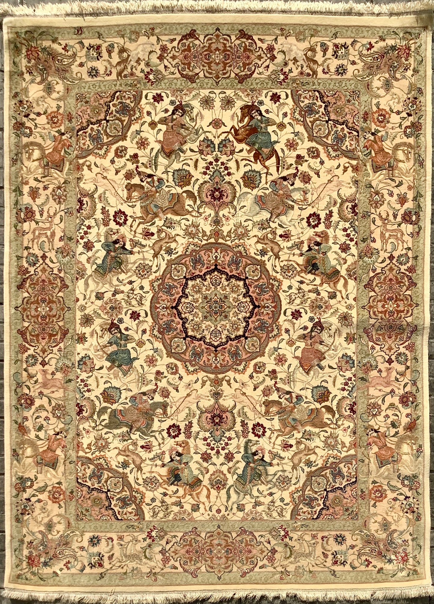 ROYAL HUNTING TABRIZ ON SILK