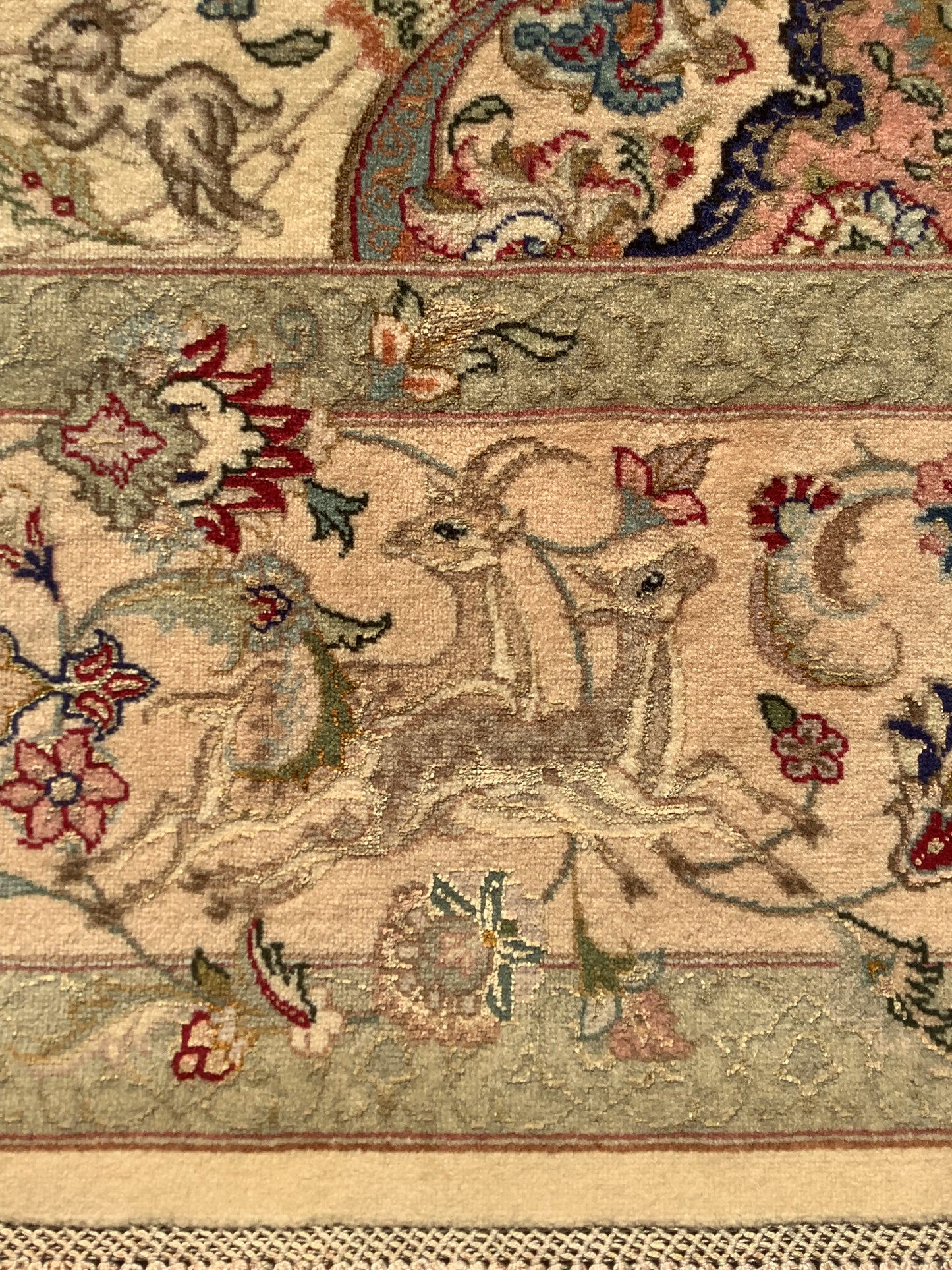 ROYAL HUNTING TABRIZ ON SILK
