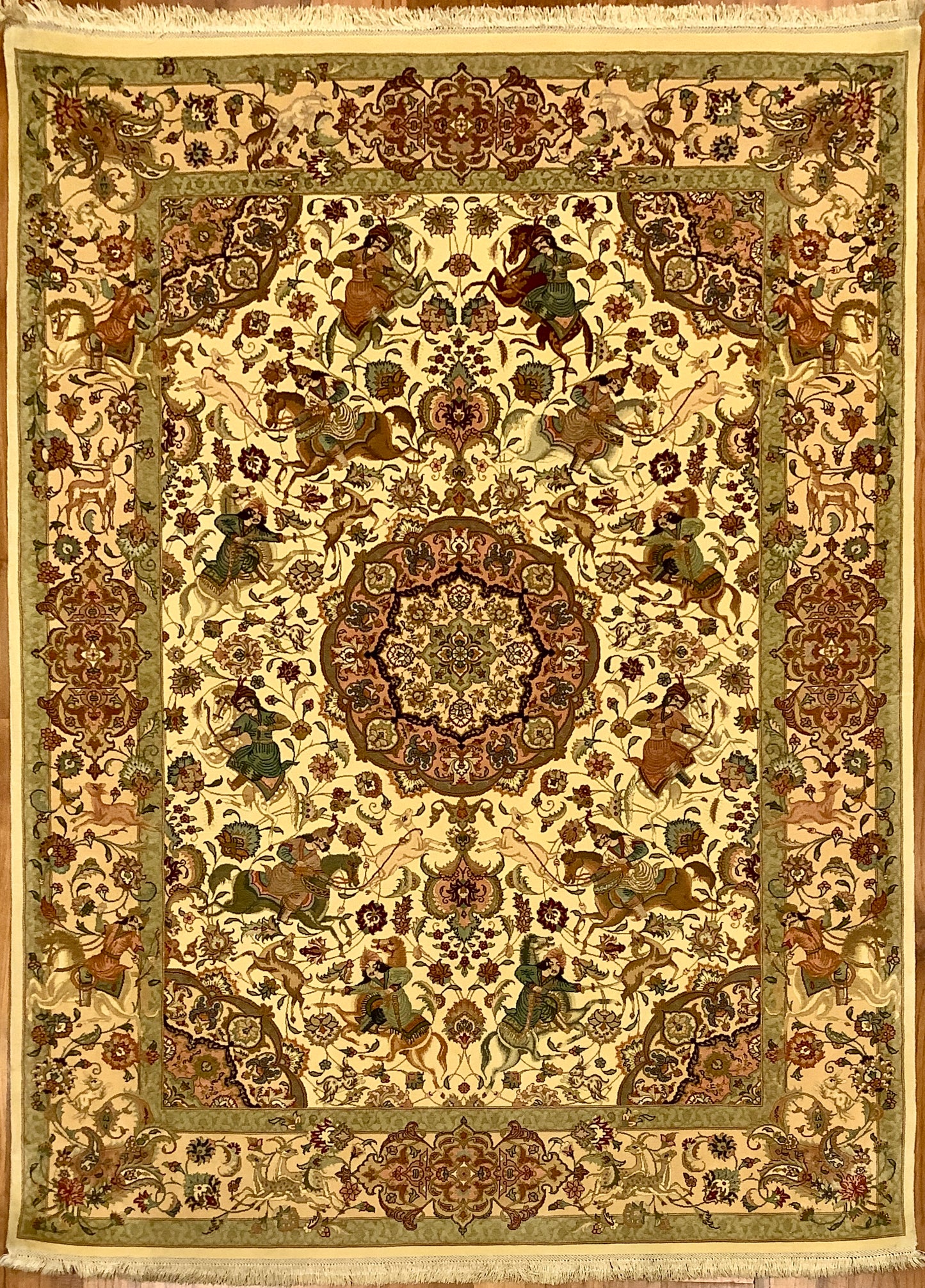 ROYAL HUNTING TABRIZ ON SILK