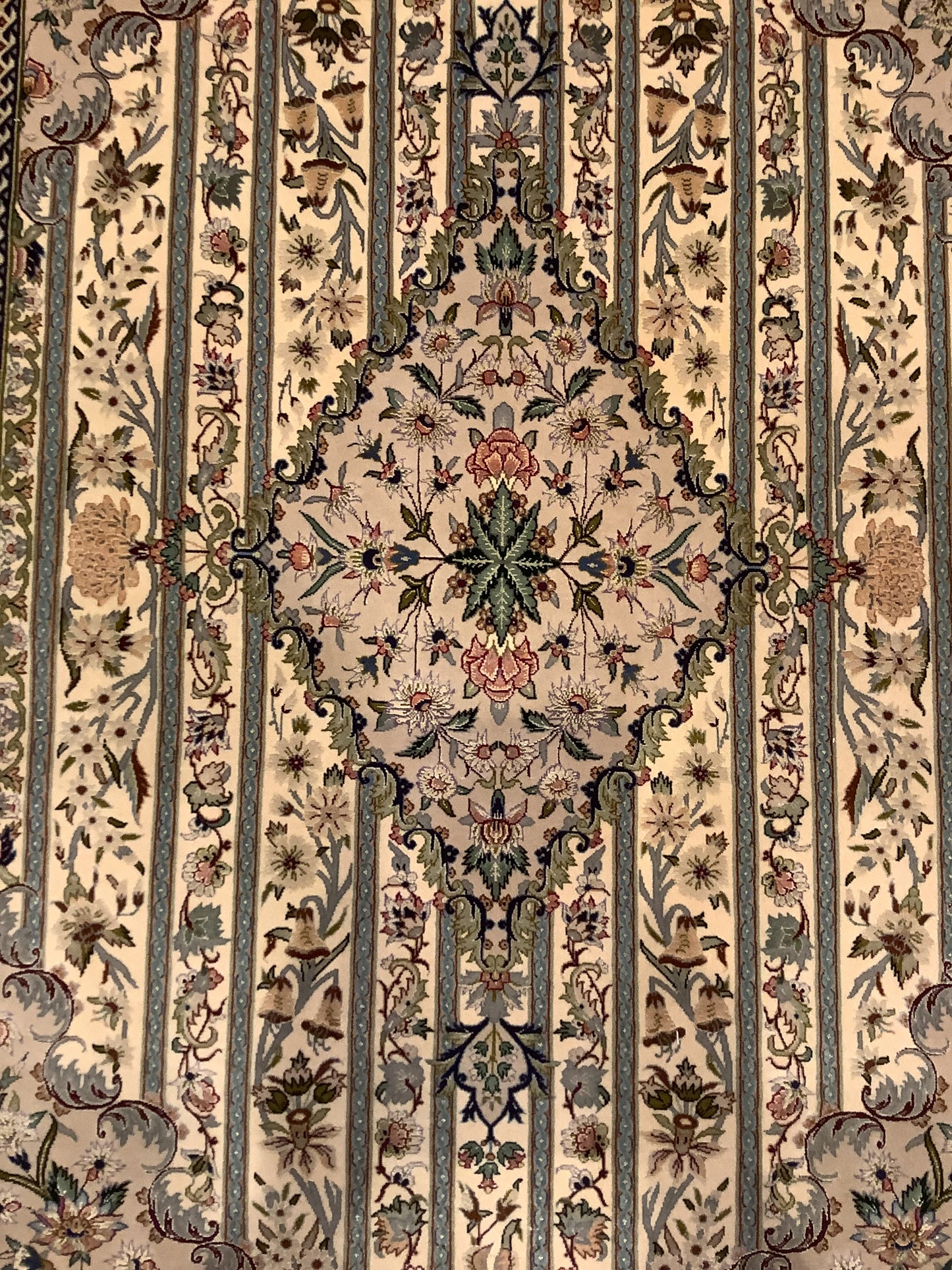 EMADI ESFAHAN
