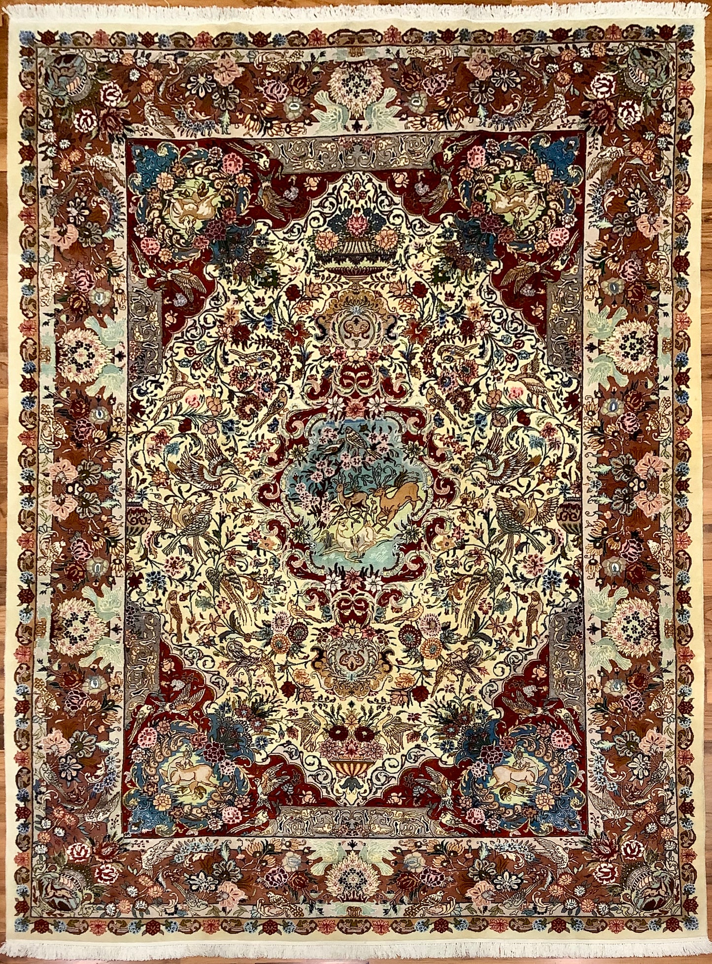 STUNNING ANIMAL CARPET