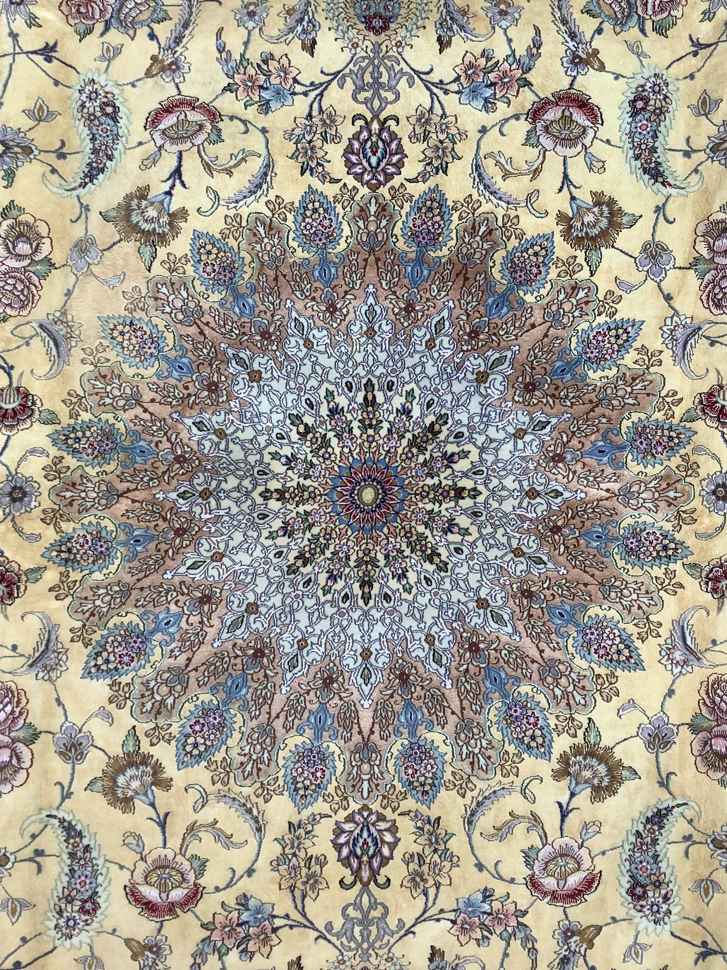 EXTRA FINE SAFFRON SILK ISFAHAN