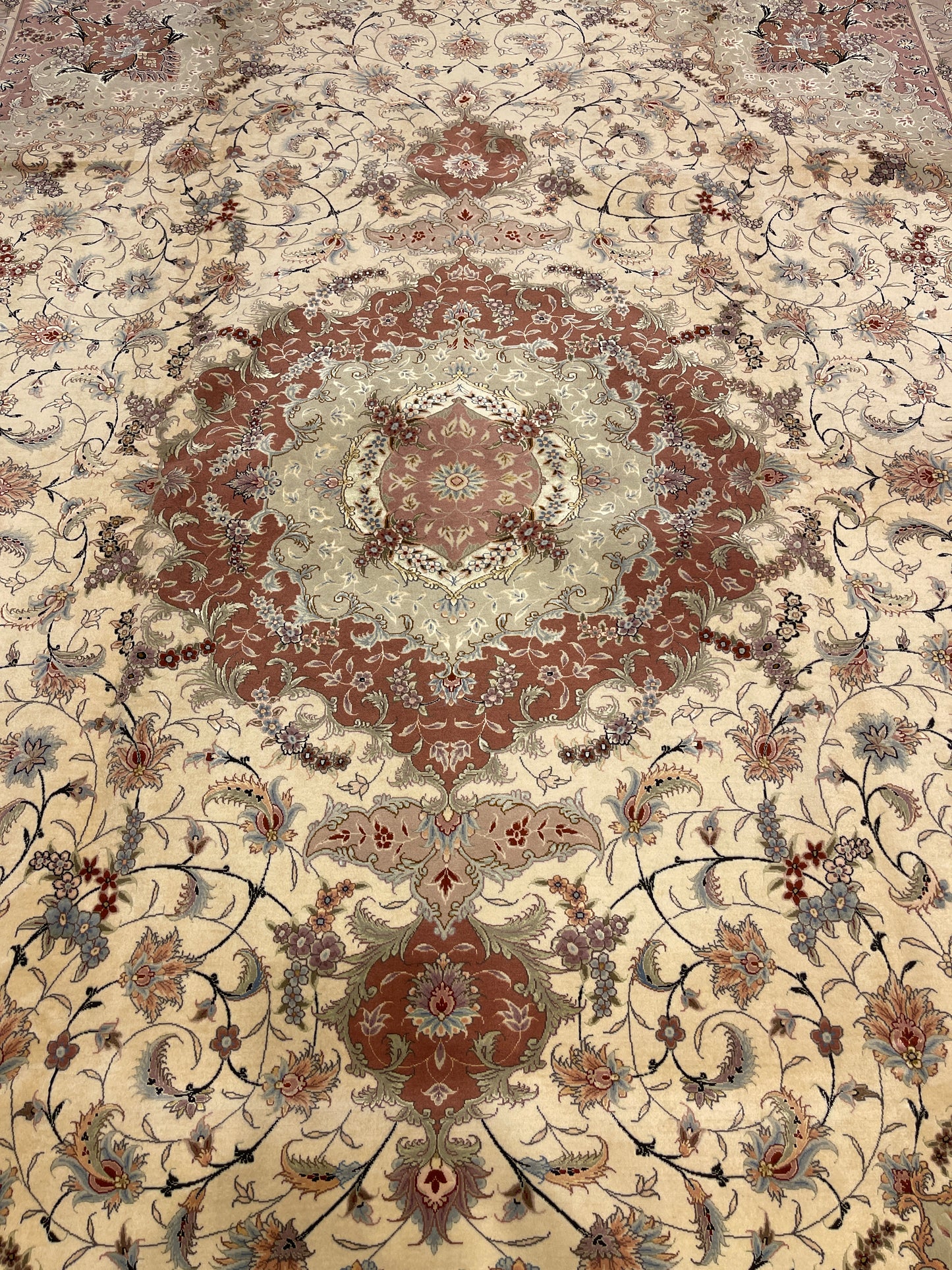 DREAMY BENAM CARPET
