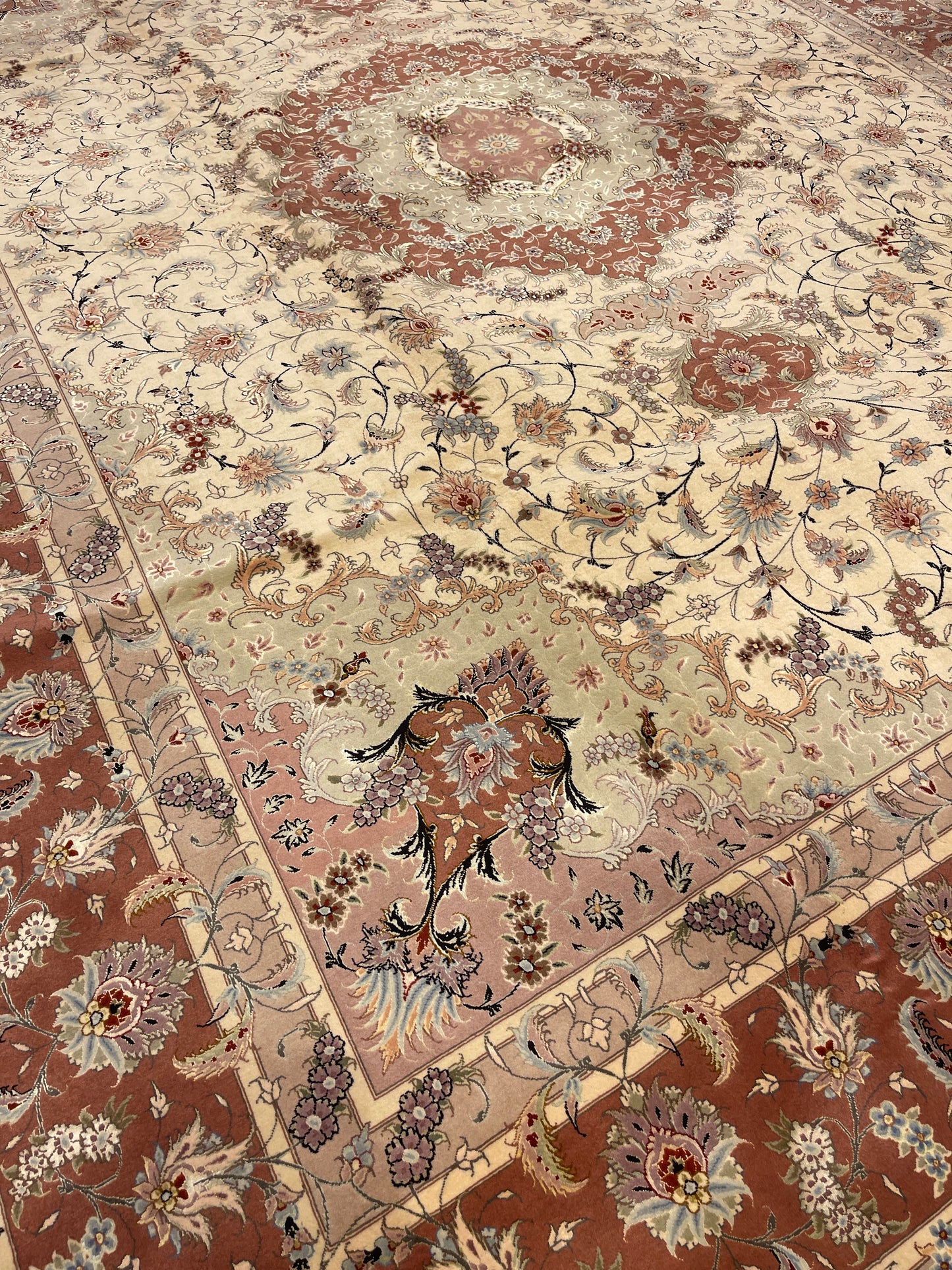 DREAMY BENAM CARPET