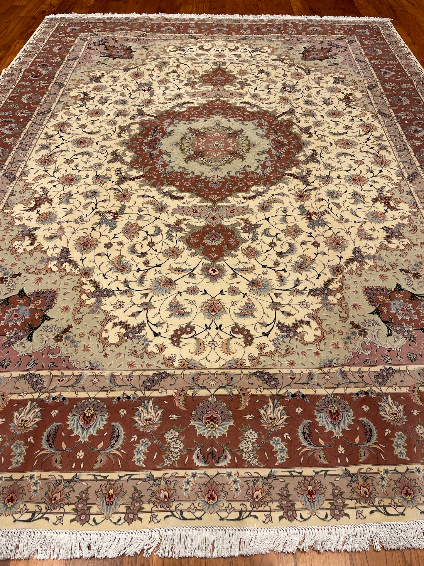 DREAMY BENAM CARPET