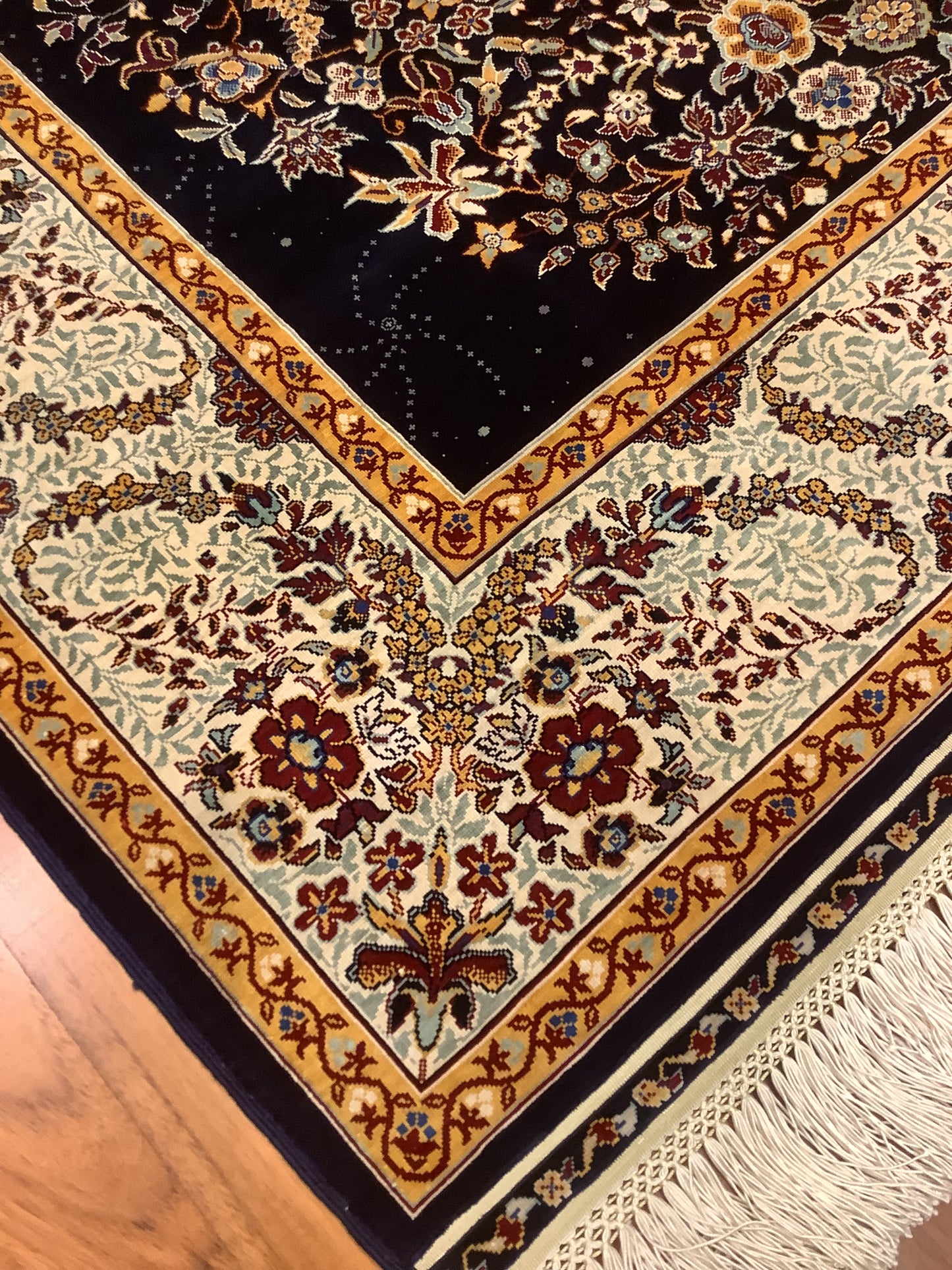 Galaxy of Roses, A Pure Silk Hereke