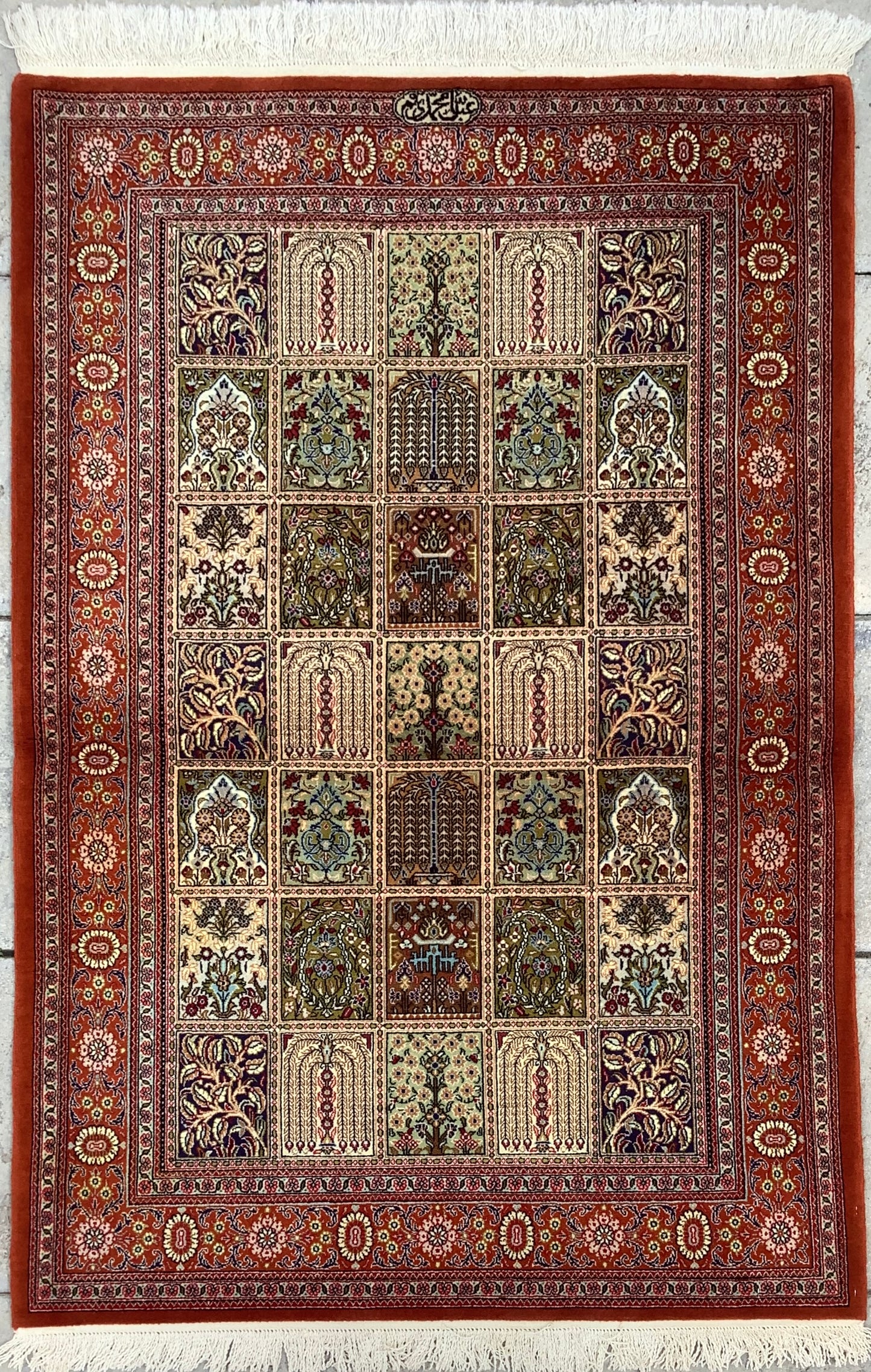 QOM SORAYA GARDEN CARPET