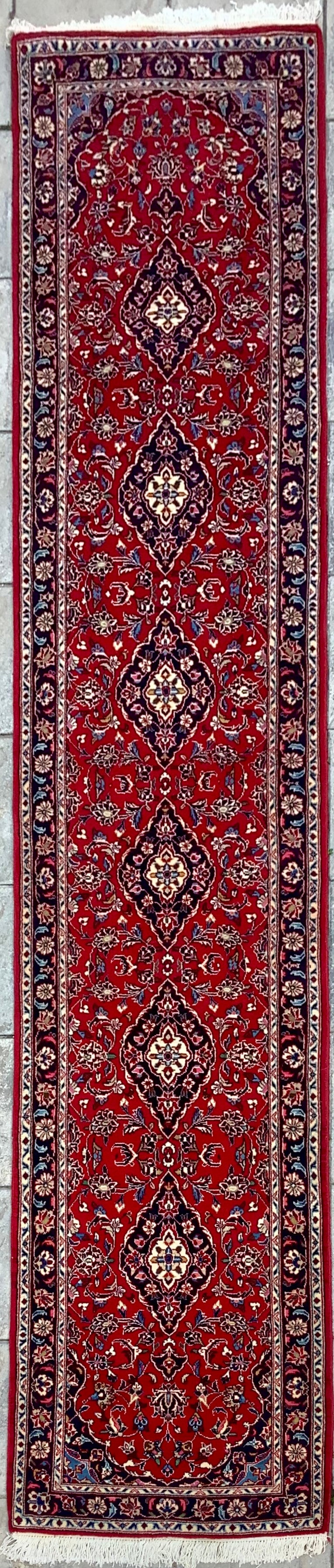 RED ROAD RUNNER KASHAN