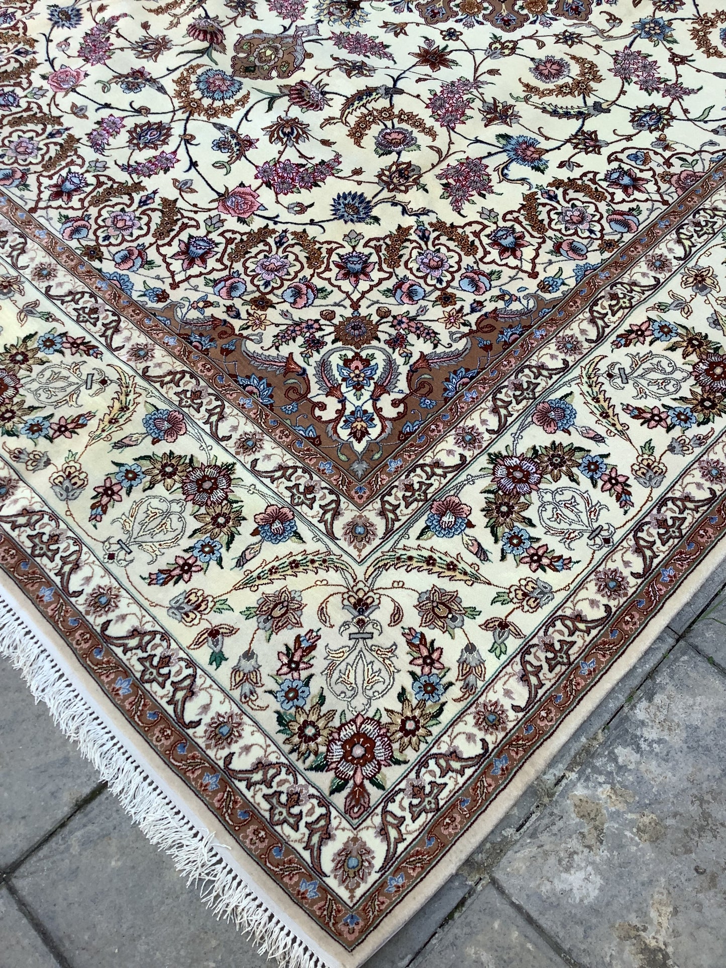 CHIC LARGE ISFAHAN ON SILK