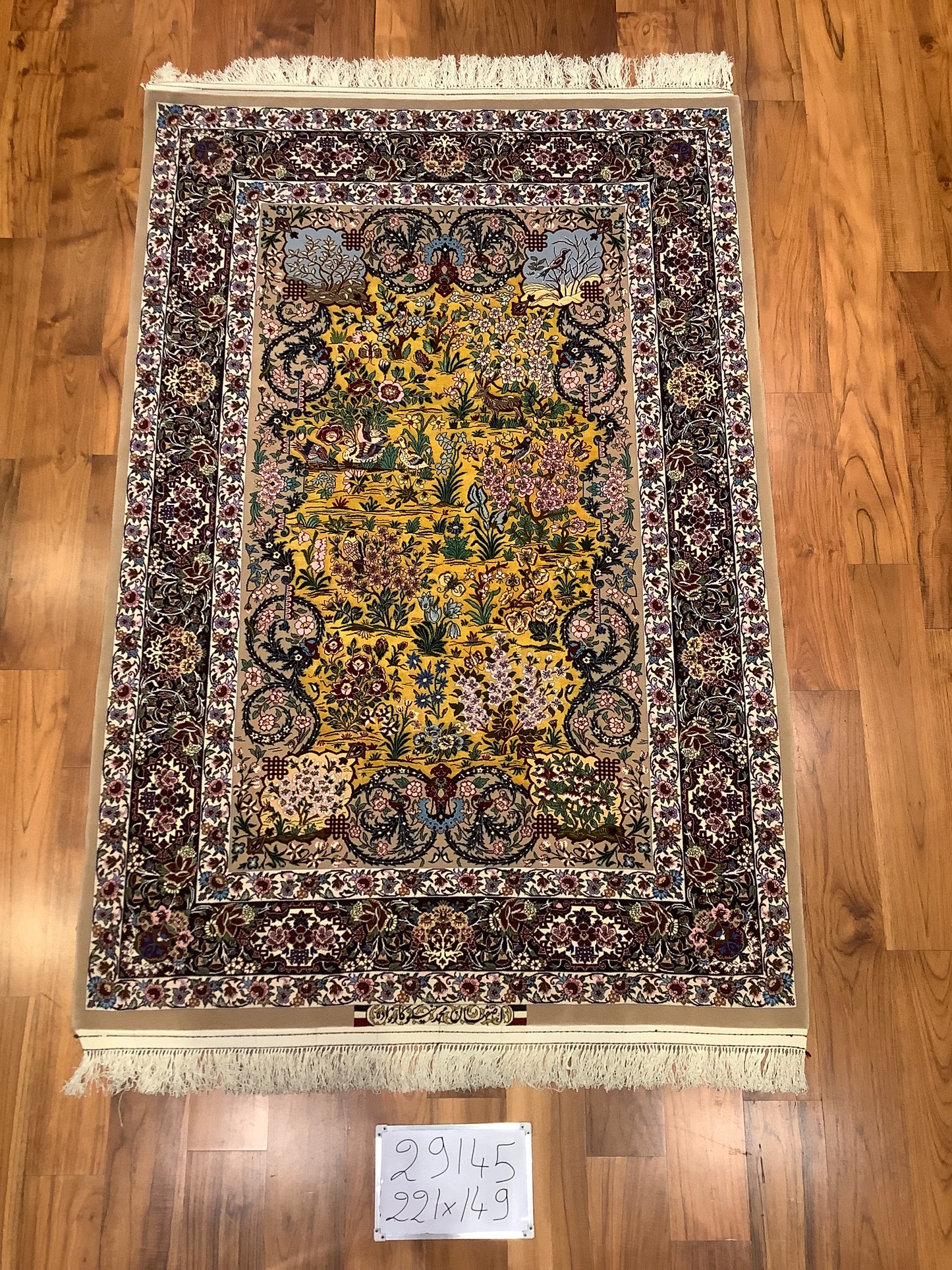 FOUR SEASONS SILK ISFAHAN