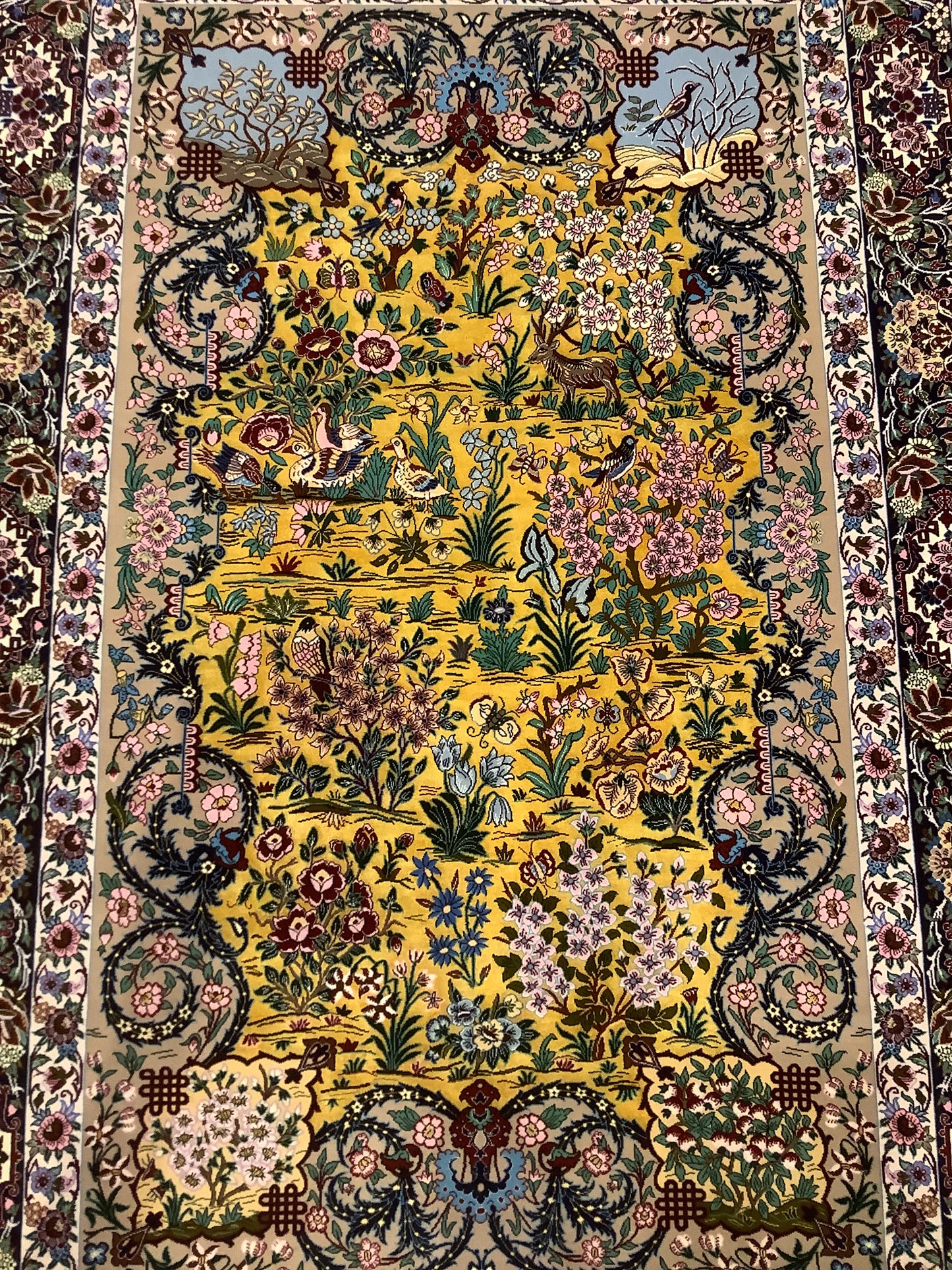 FOUR SEASONS SILK ISFAHAN