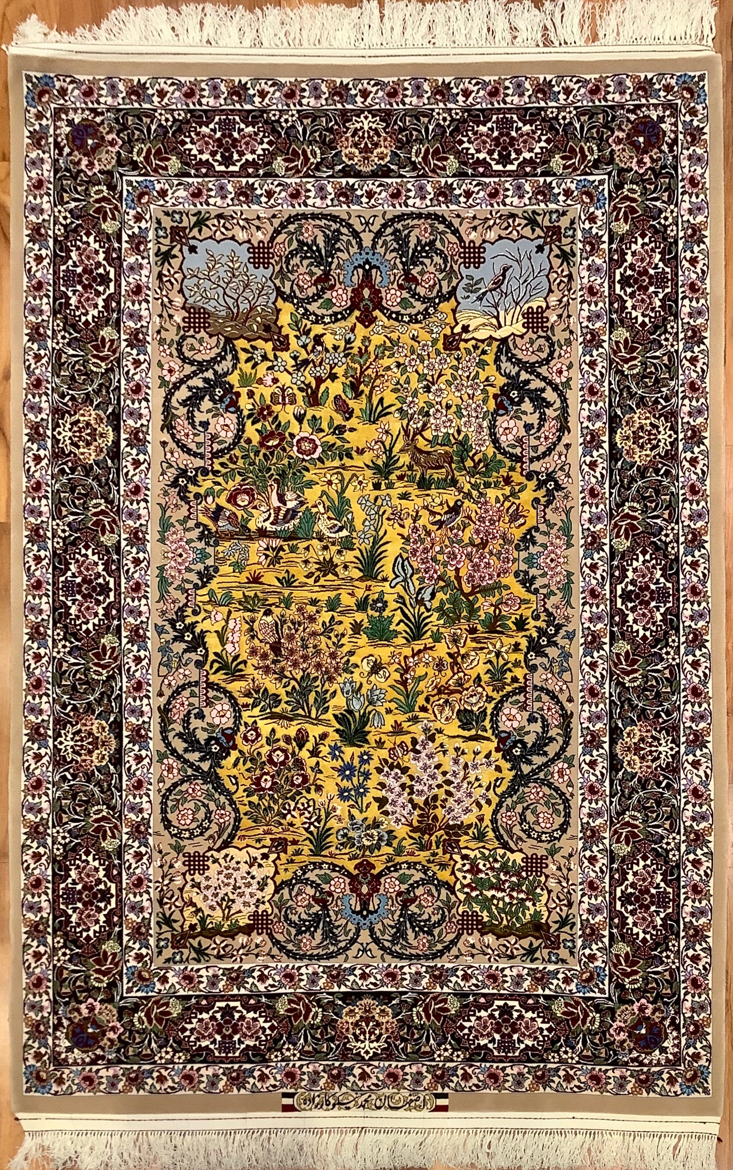 FOUR SEASONS SILK ISFAHAN