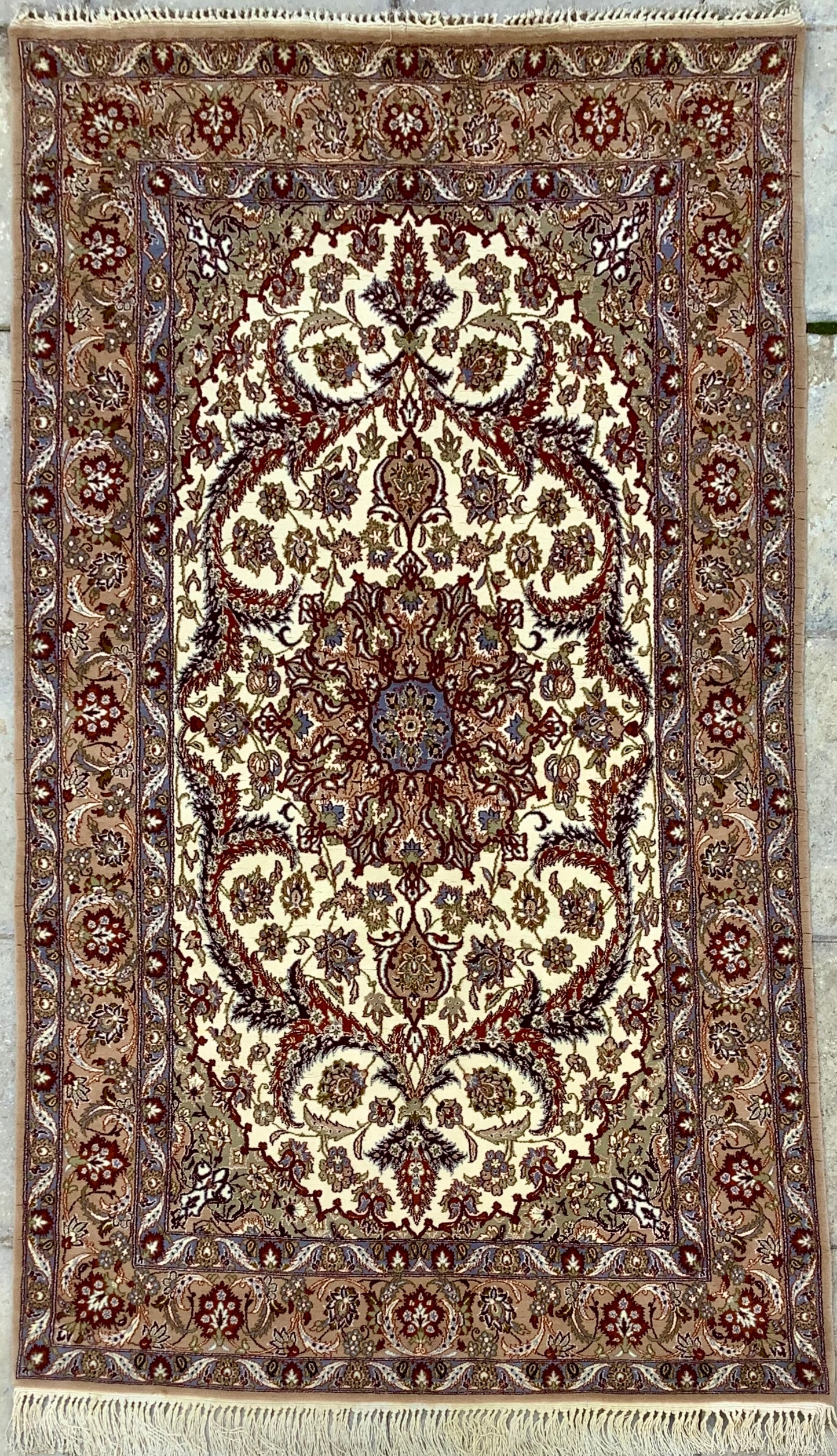 ISFAHAN ARABESQUE SPIRALS