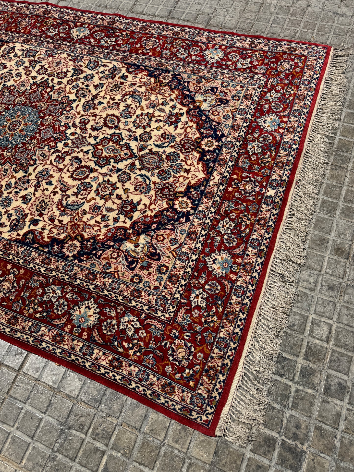 EXCLUSIVE PART-SILK ISFAHAN