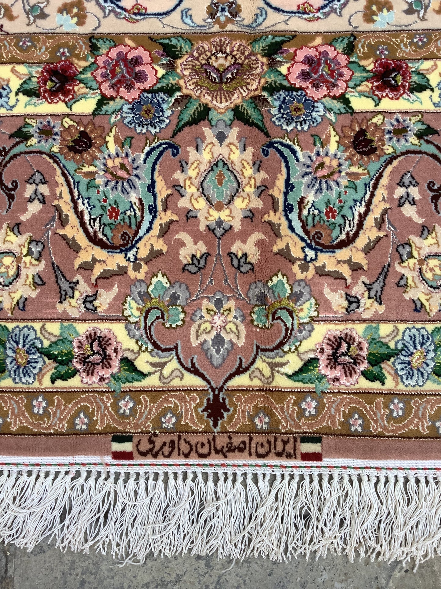 DAVARI GOLD ISFAHAN