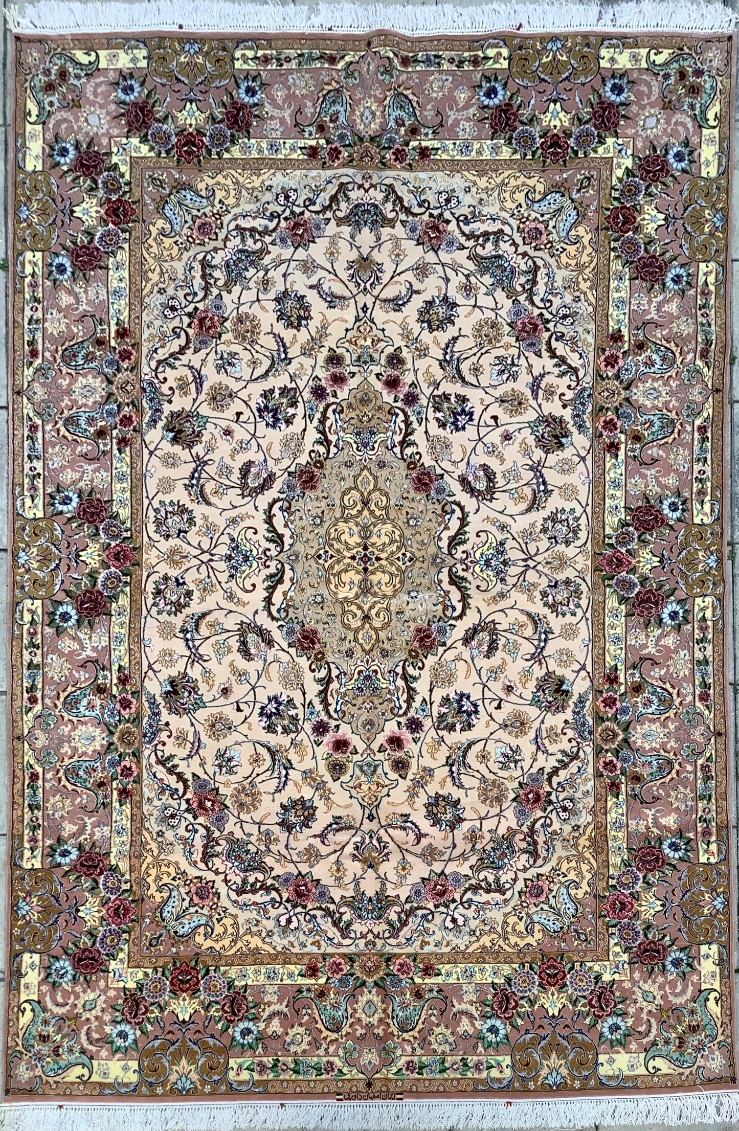 DAVARI GOLD ISFAHAN
