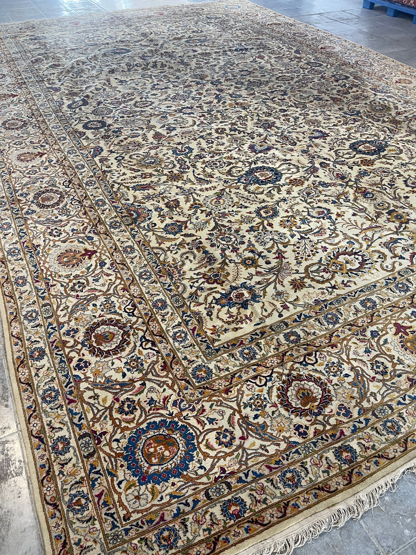 IVORY XXL SHAH ABBAS
