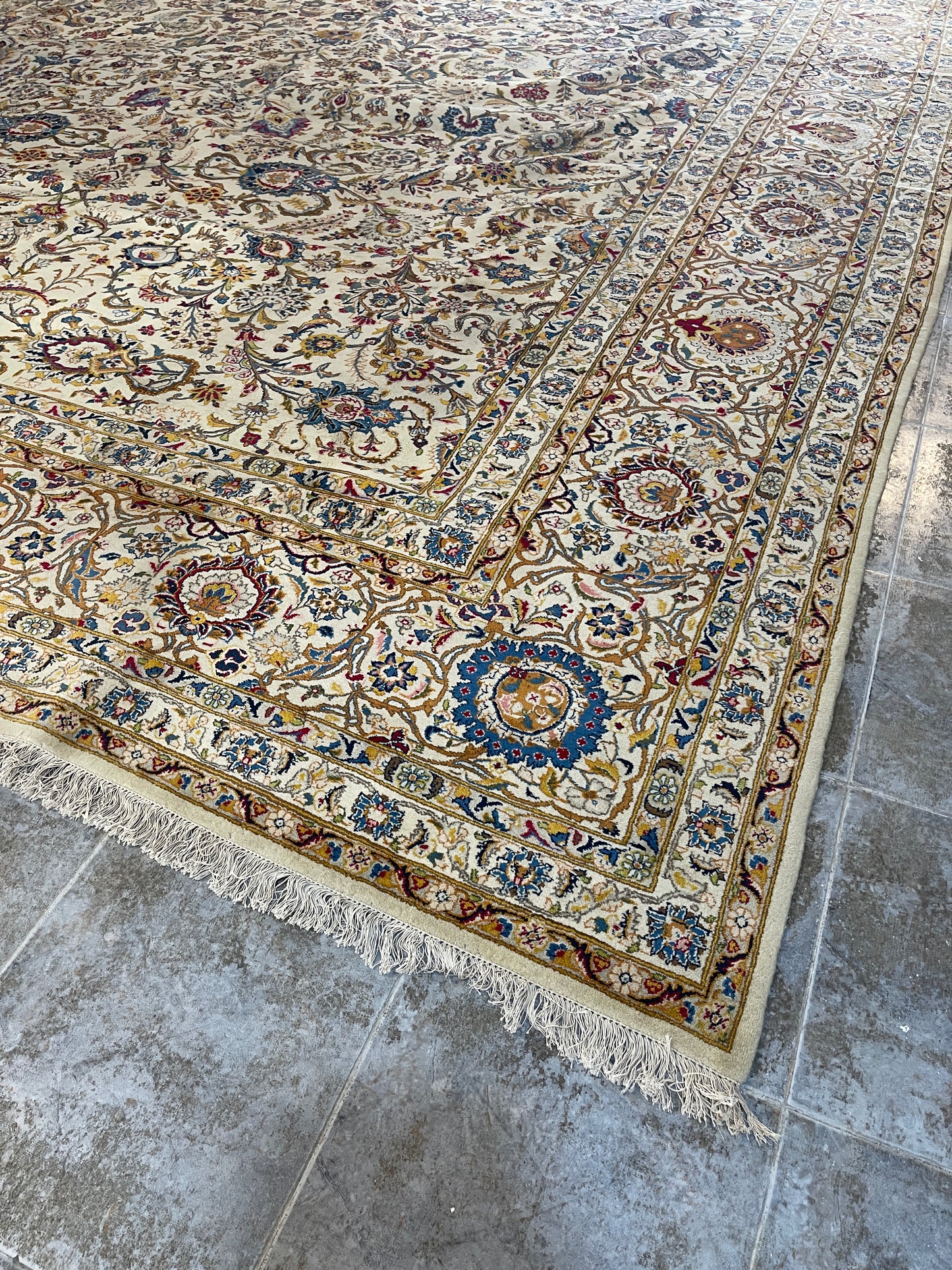 IVORY XXL SHAH ABBAS