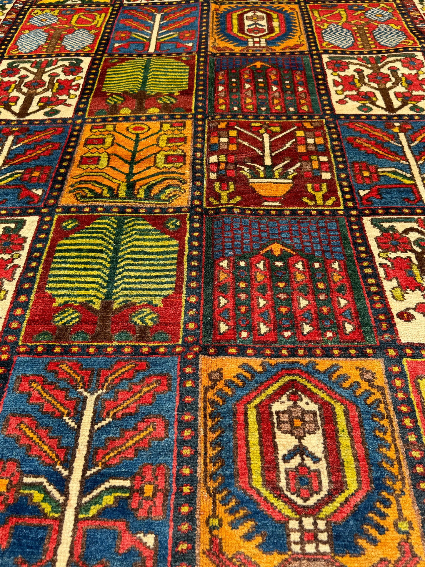 ANTIQUE BAKHTIARI GARDEN