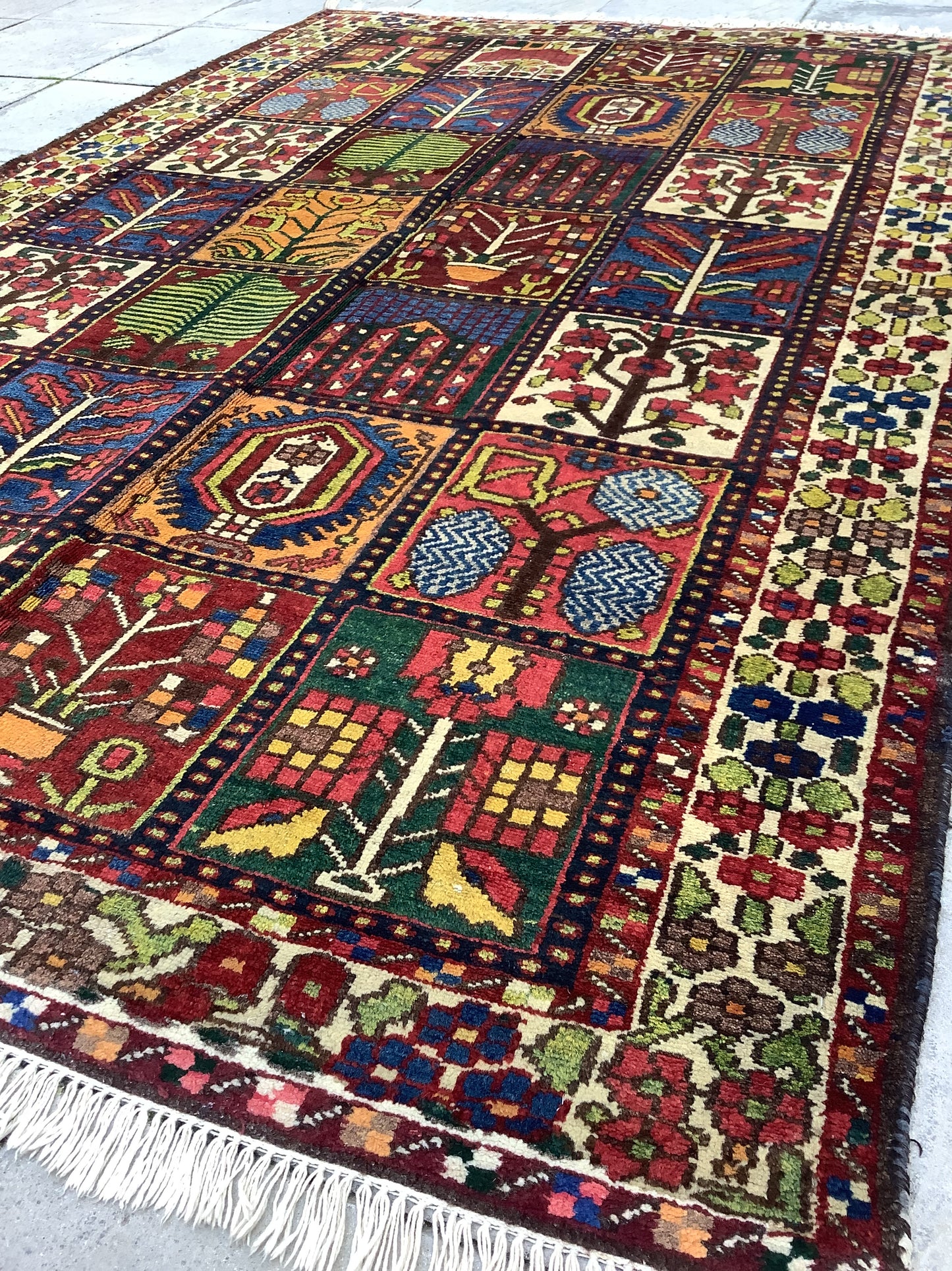 ANTIQUE BAKHTIARI GARDEN