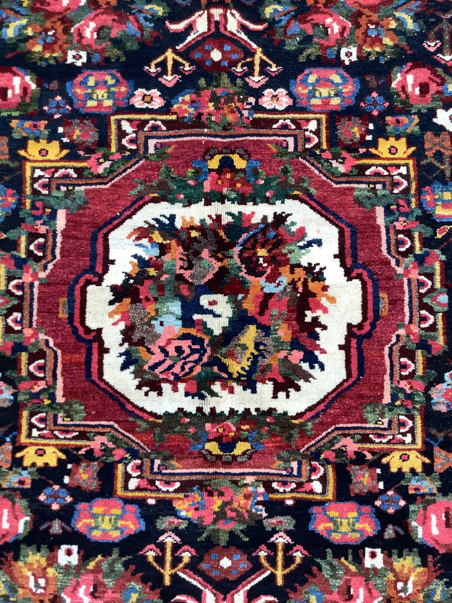 FLOWER POWER BAKHTIARI