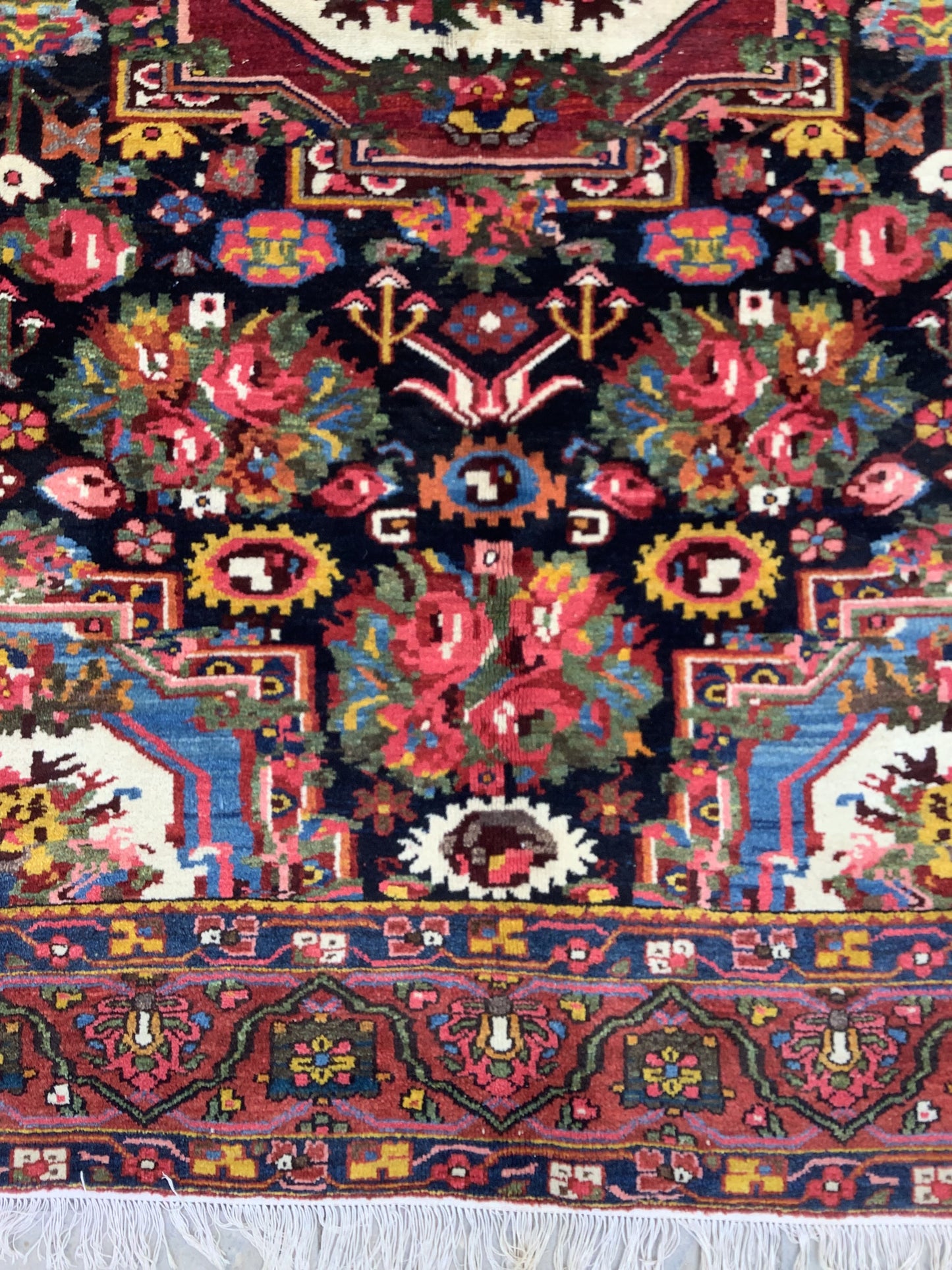 FLOWER POWER BAKHTIARI