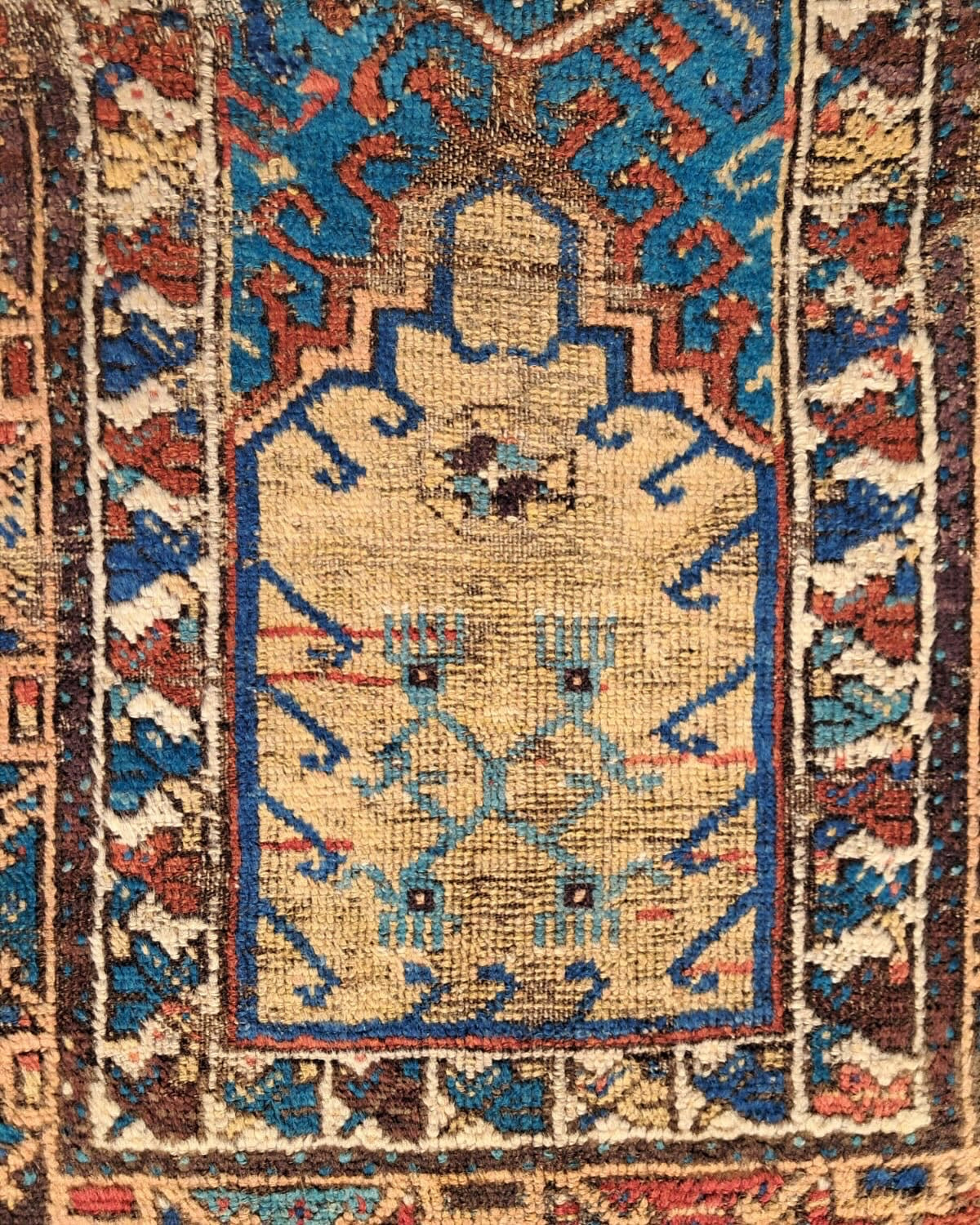 MUJUR ANTIQUE PRAYER RUG
