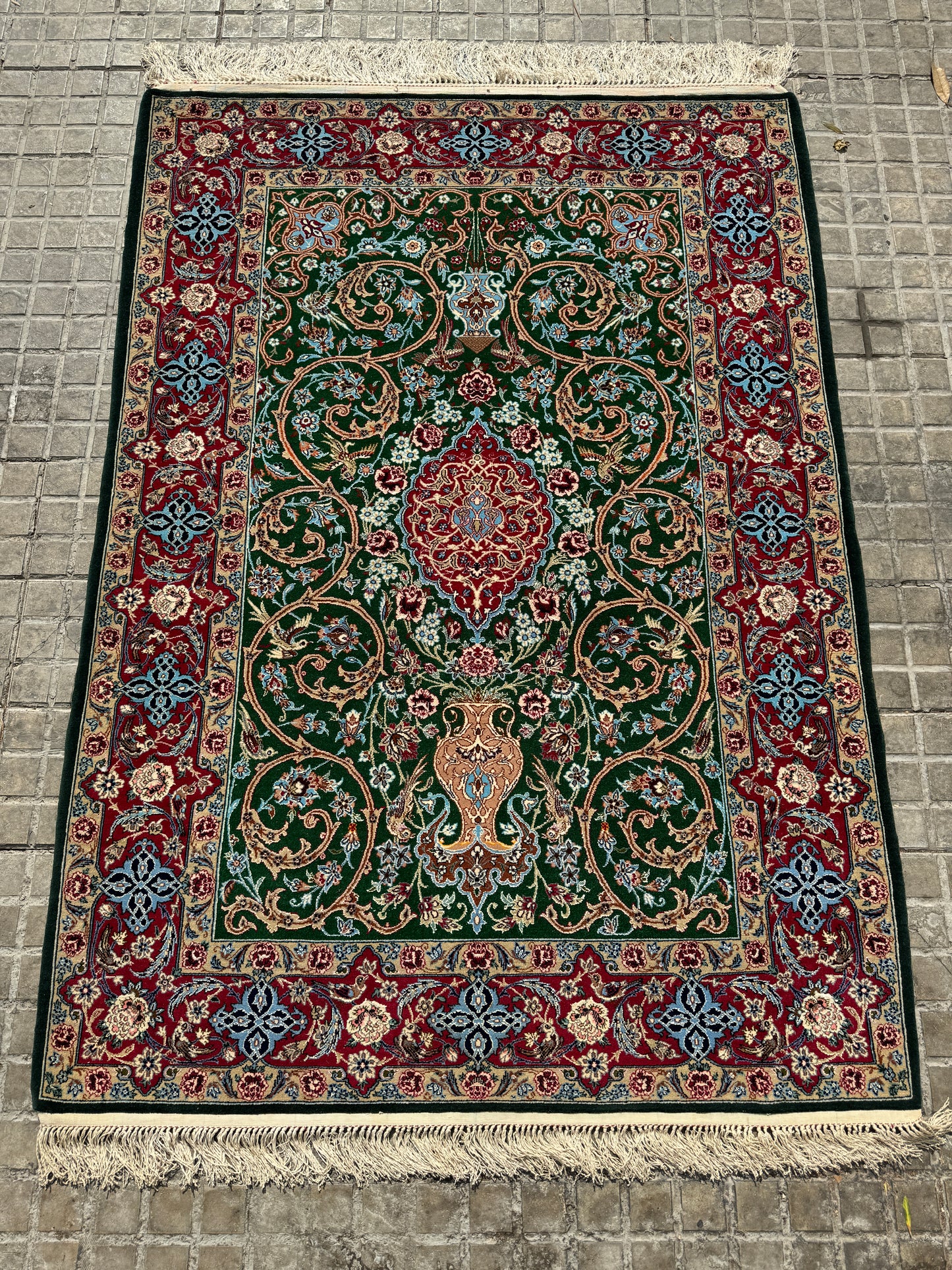 GREEN ESLIMI PRAYER ISFAHAN