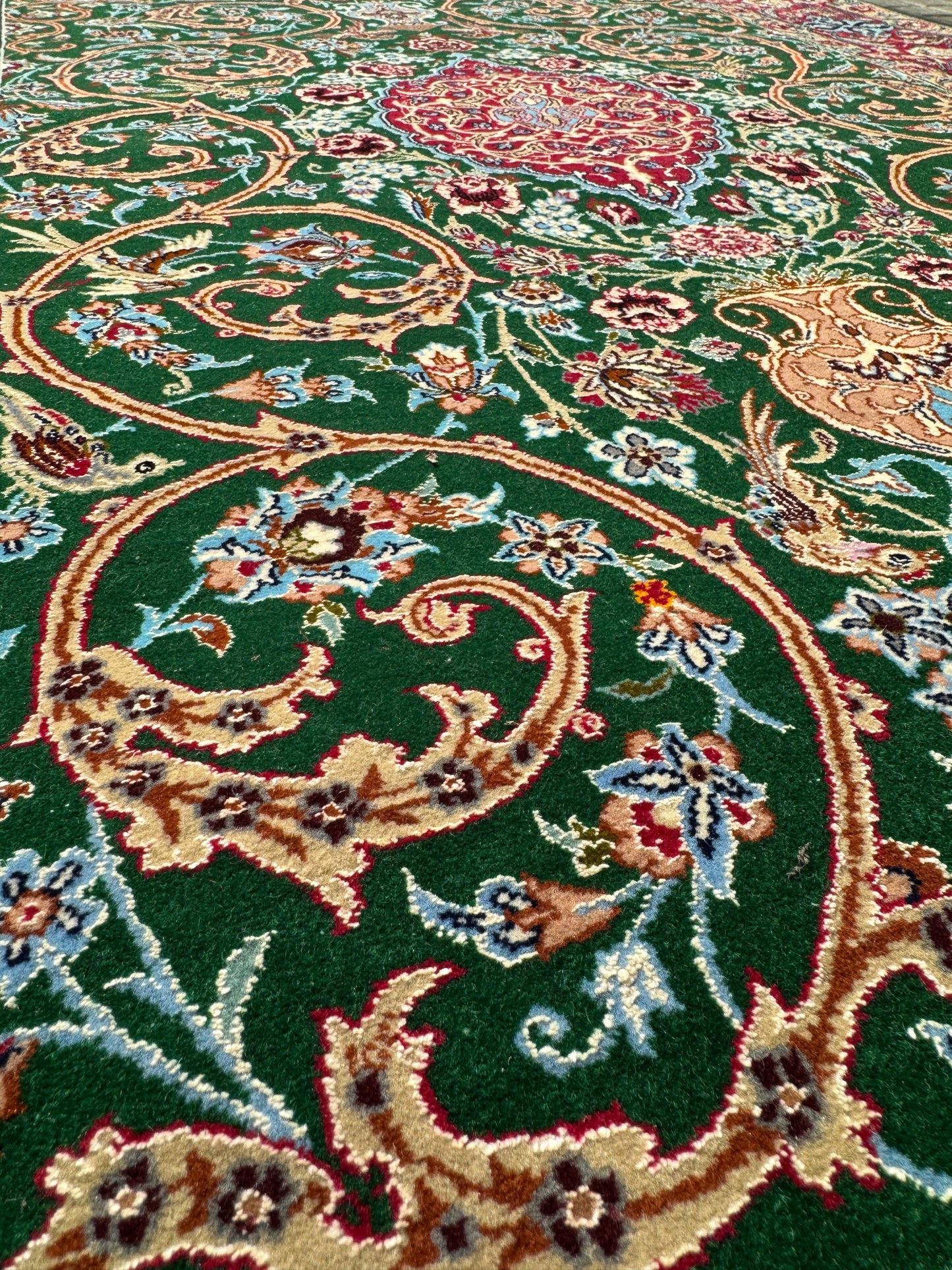 GREEN ESLIMI PRAYER ISFAHAN