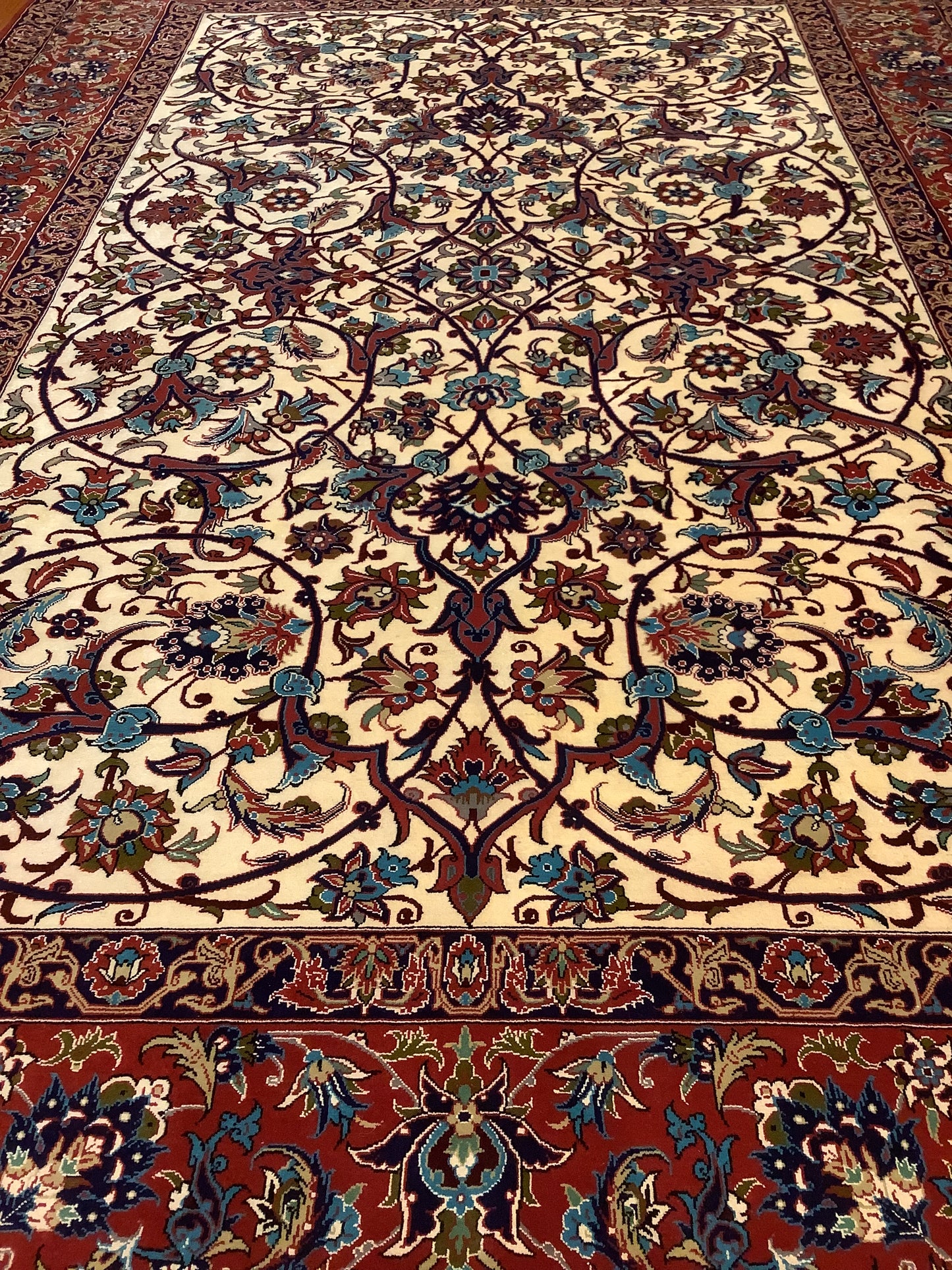 SILK ISFAHAN ESLIMI