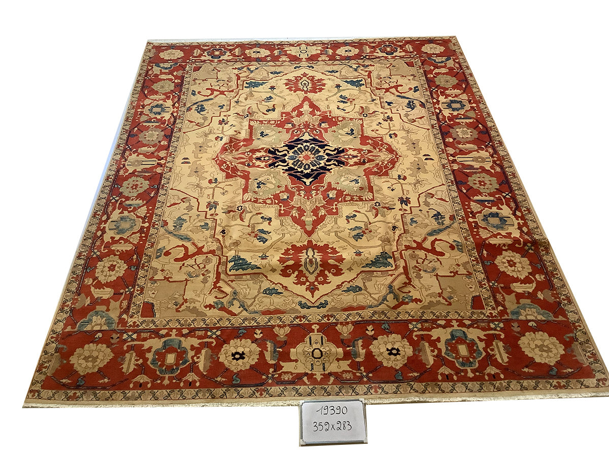 Fine Earth Toned Serapi