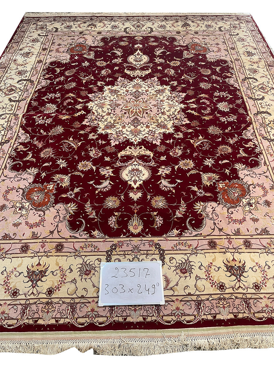 BURGUNDY BABE ON SILK