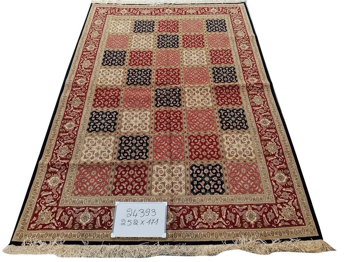 GARDEN SQUARES ON SILK