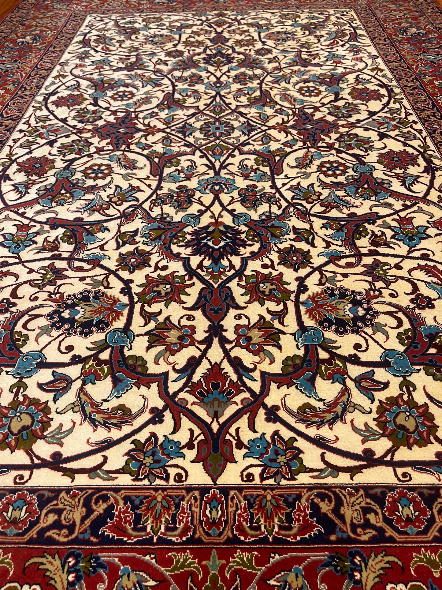 SILK ISFAHAN ESLIMI