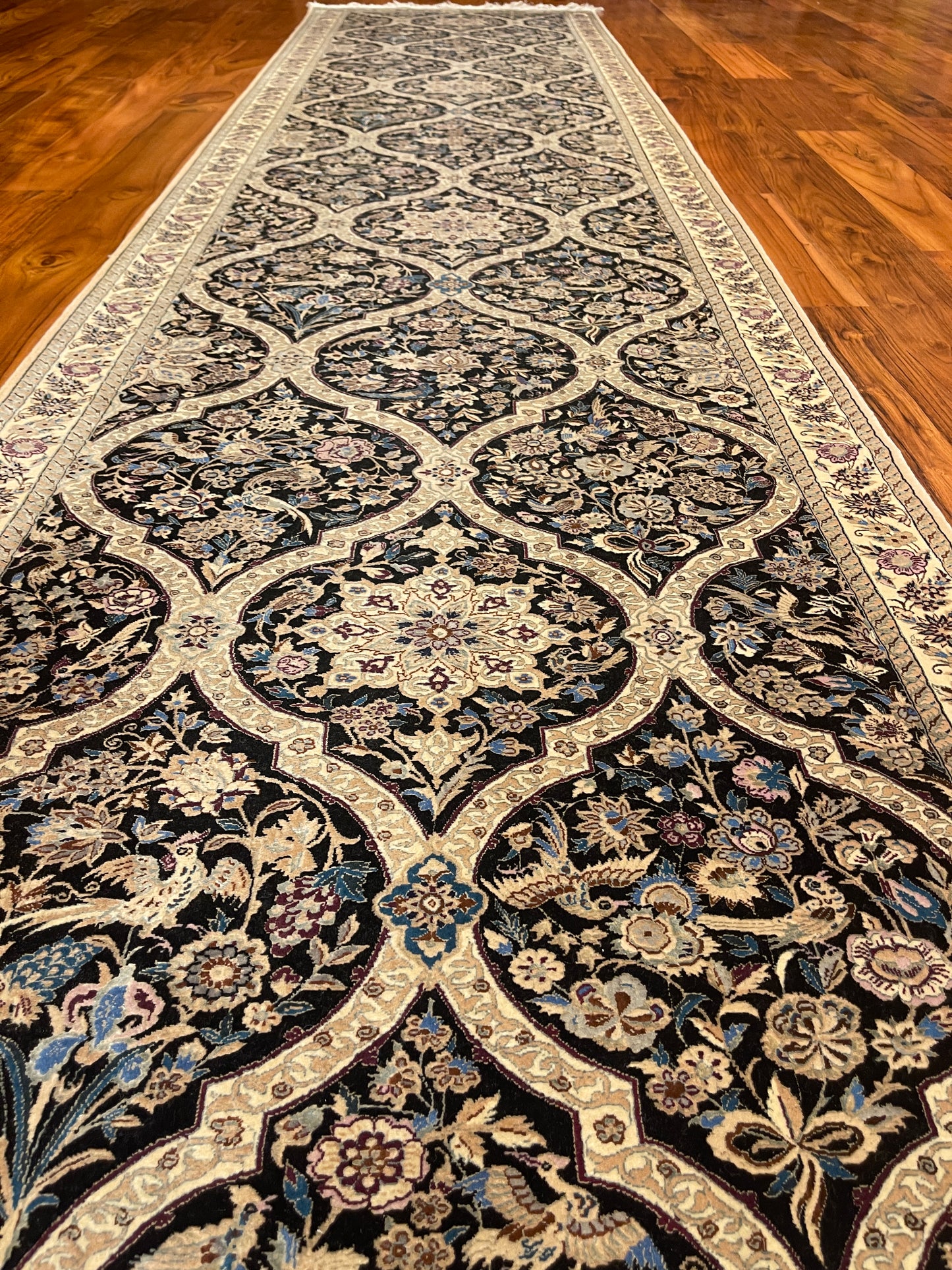 CHAHARLA GOL BOLBOL PAIR