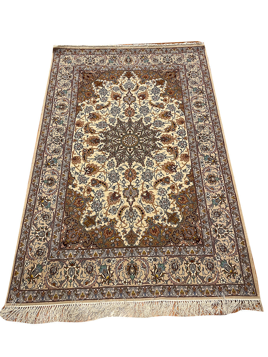 TORANJ ISFAHAN ON SILK